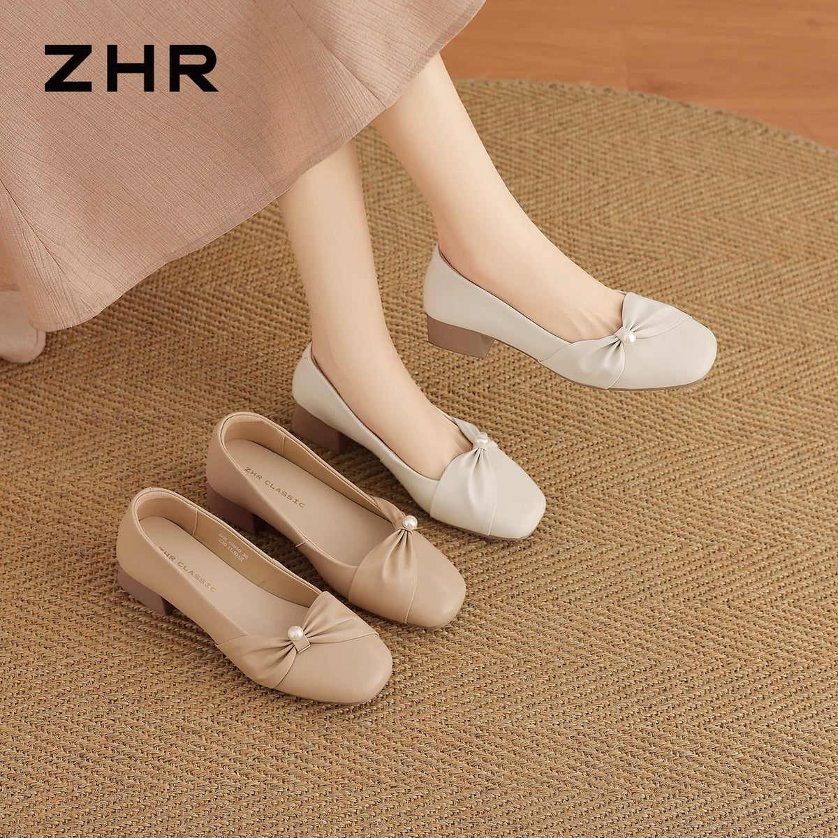 チャンキーヒールパンプス