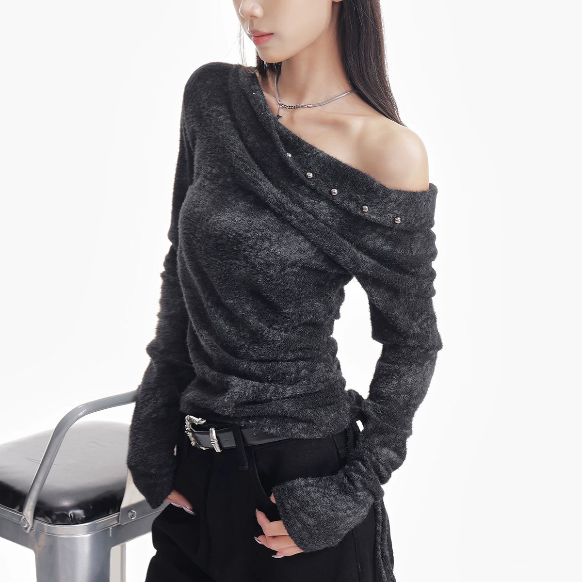 レオパード柄斜めネック長袖Tシャツ（スタッズ）