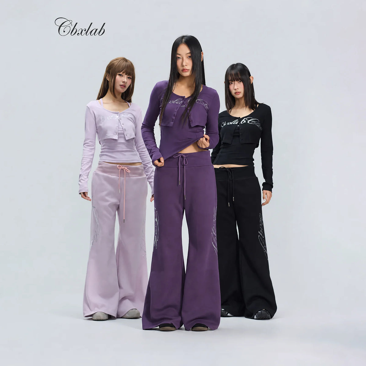 すっきりシルエット セミフレアパンツ