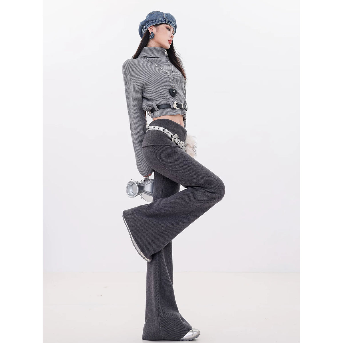 裏起毛セミフレアパンツ