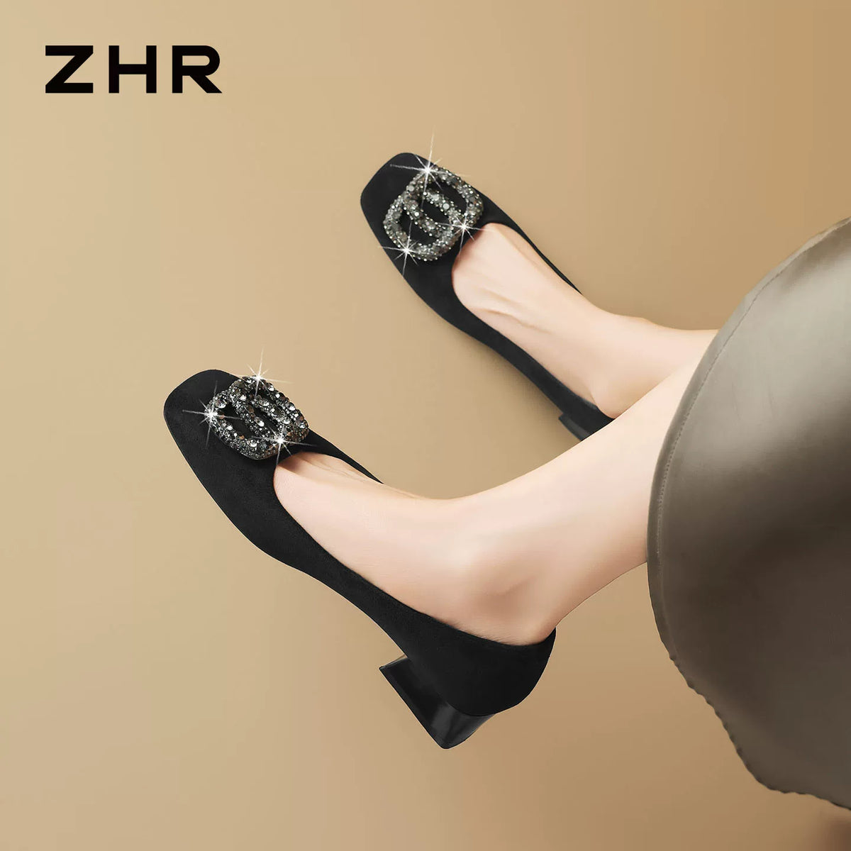 ラインストーンチャンキーヒールパンプス