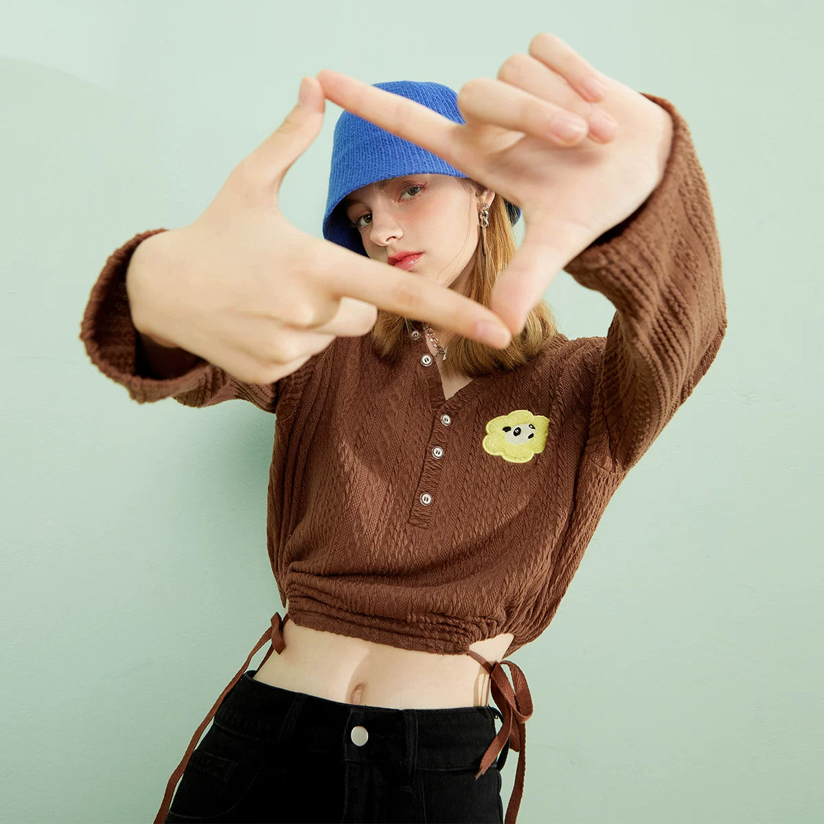 タイトニットTシャツ