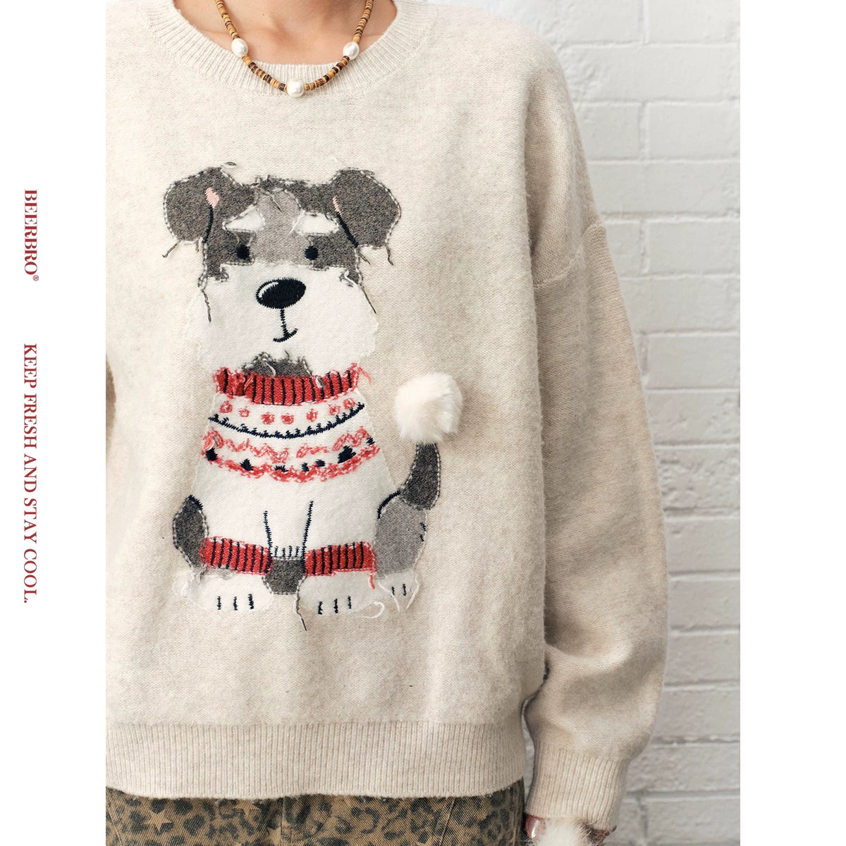 子犬柄プルオーバーニット