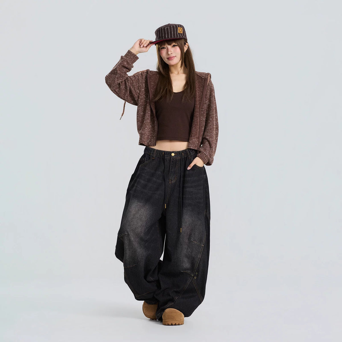 ウォッシュ加工デニムパンツ