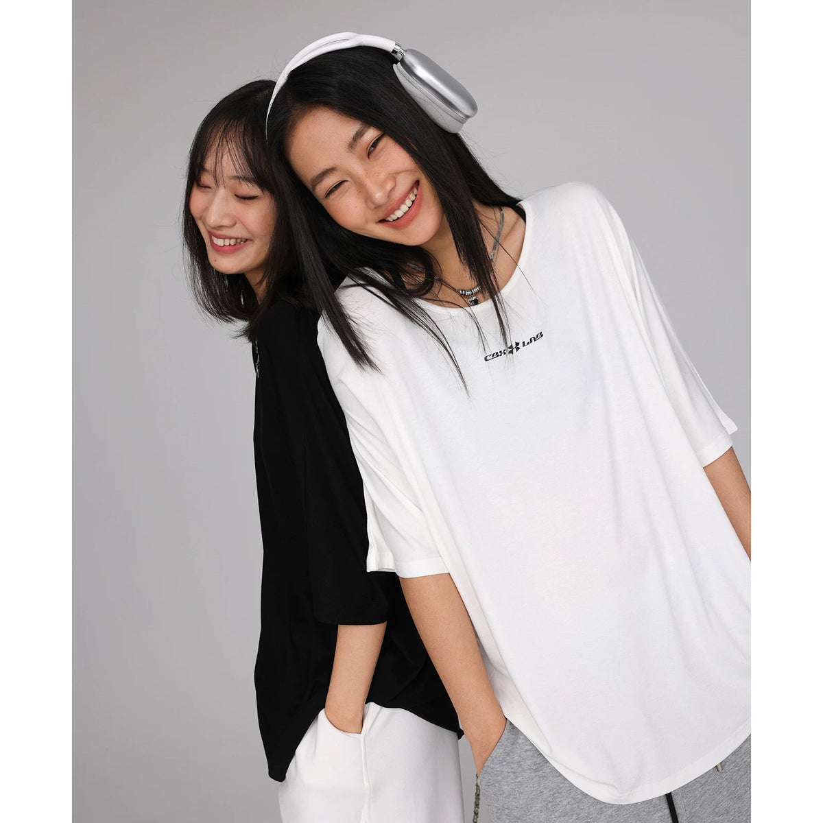 背中見せ半袖カバーアップTシャツ