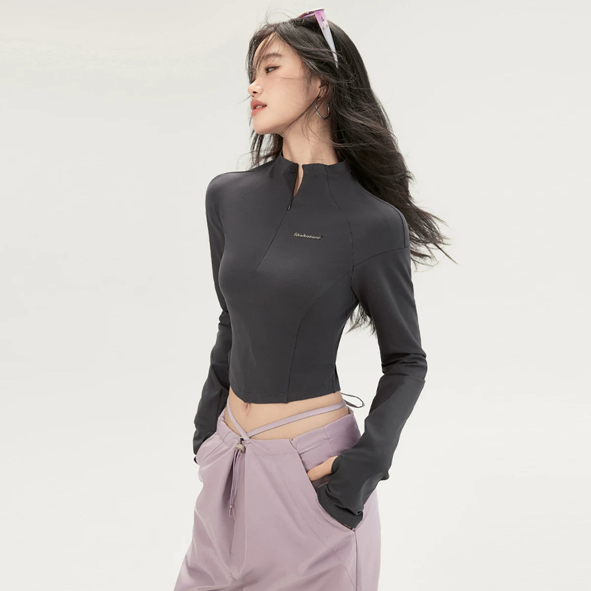 ハーフハイネックTシャツ