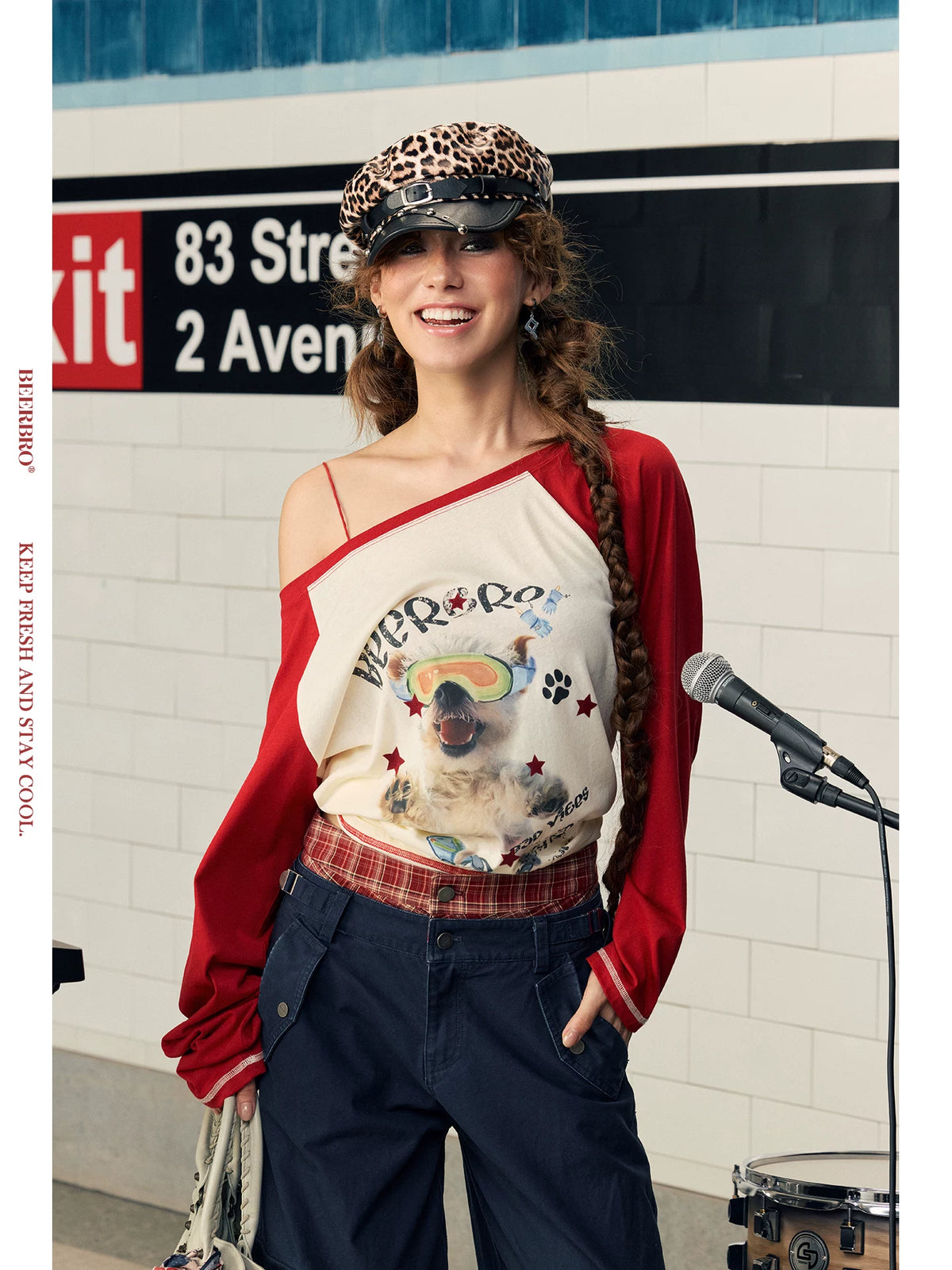 子犬スキープリントオフショルダーラグラン長袖Tシャツ