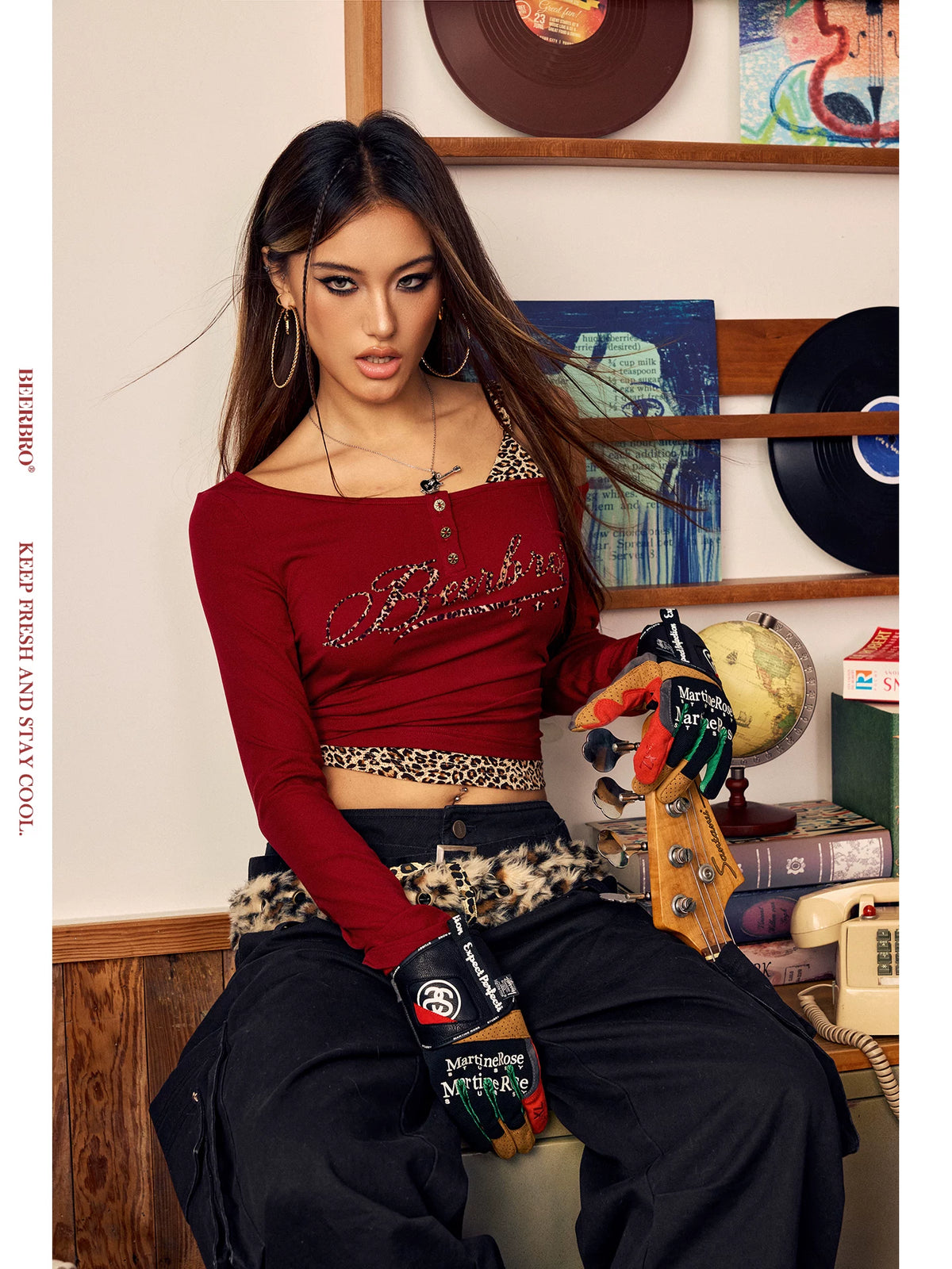 レオパード柄ラインストーンロゴ長袖Tシャツ