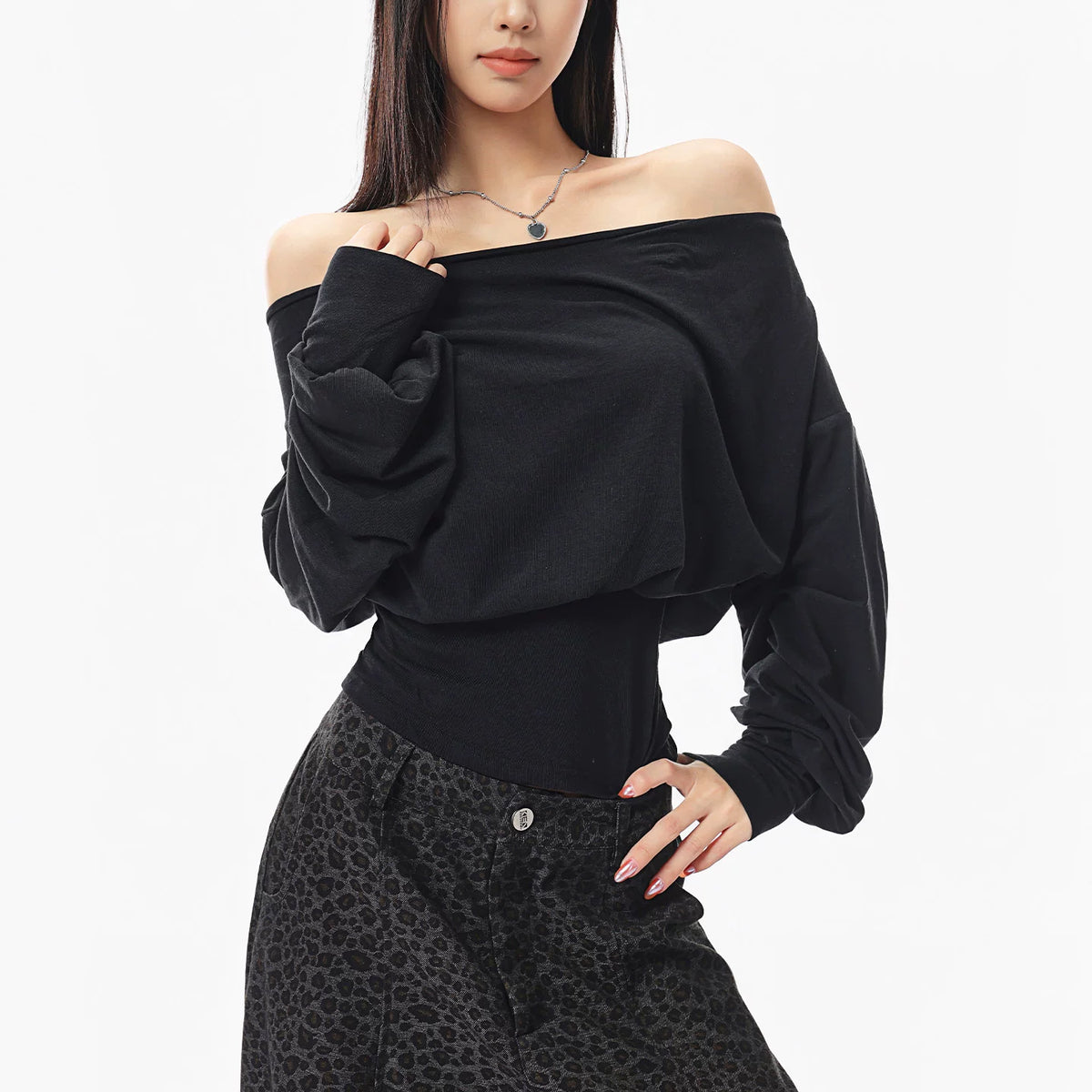 オフショルダー長袖Tシャツ（ブラック）