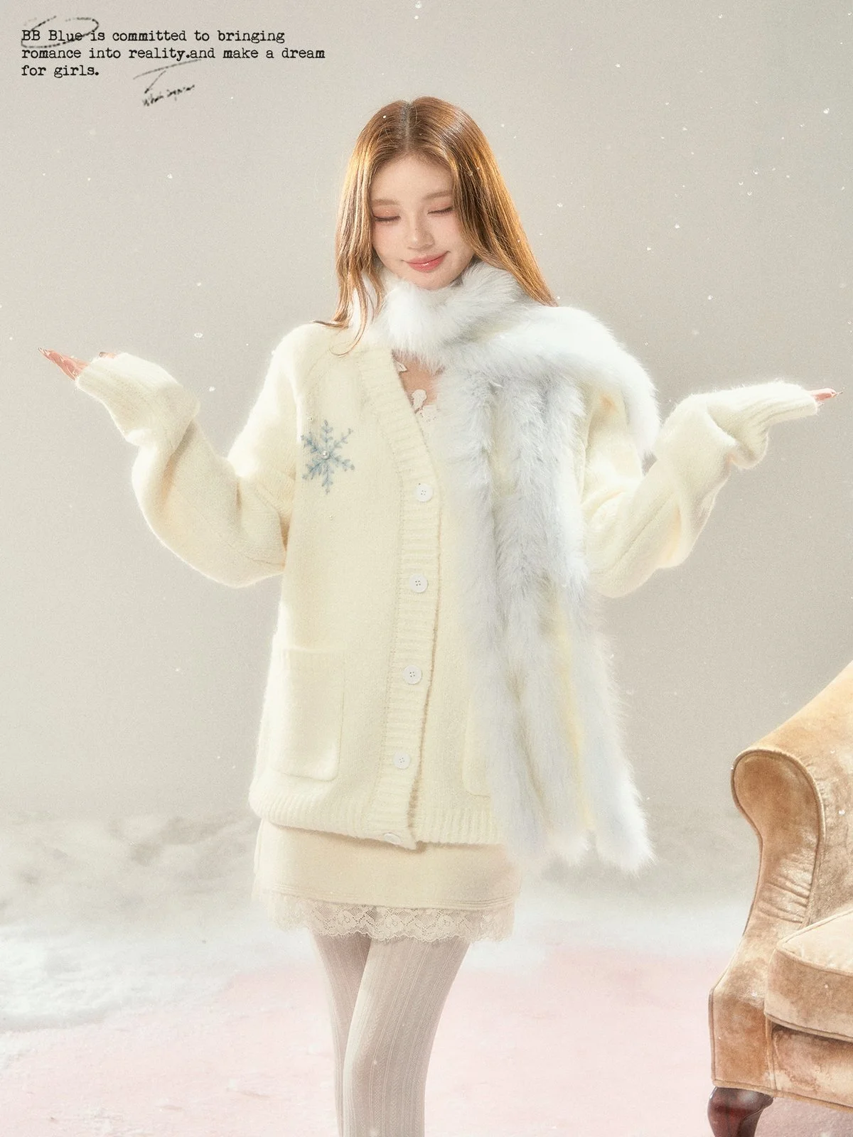 BB BLUE 雪柄刺繍 ウール混 ニットカーディガン 毛皮マフラー付き｜商品写真