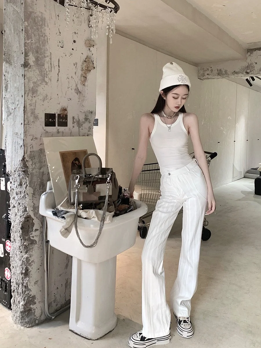 BB BLUE デザインカット セミフレア デニムパンツ｜商品写真