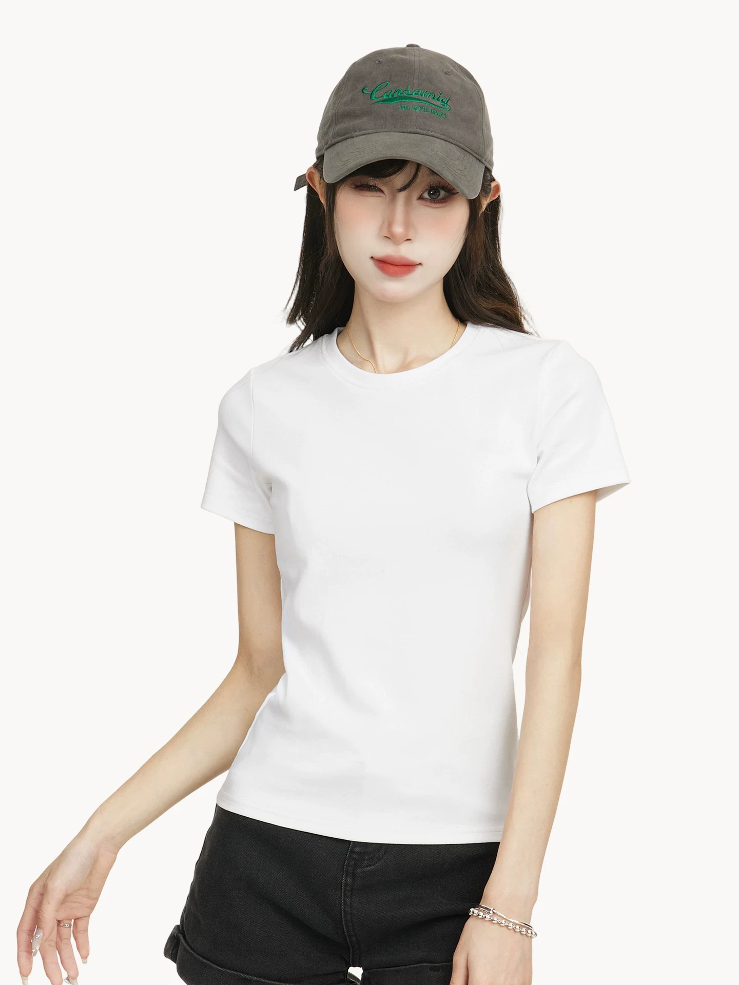 クルーネック ショート丈Tシャツ 商品写真