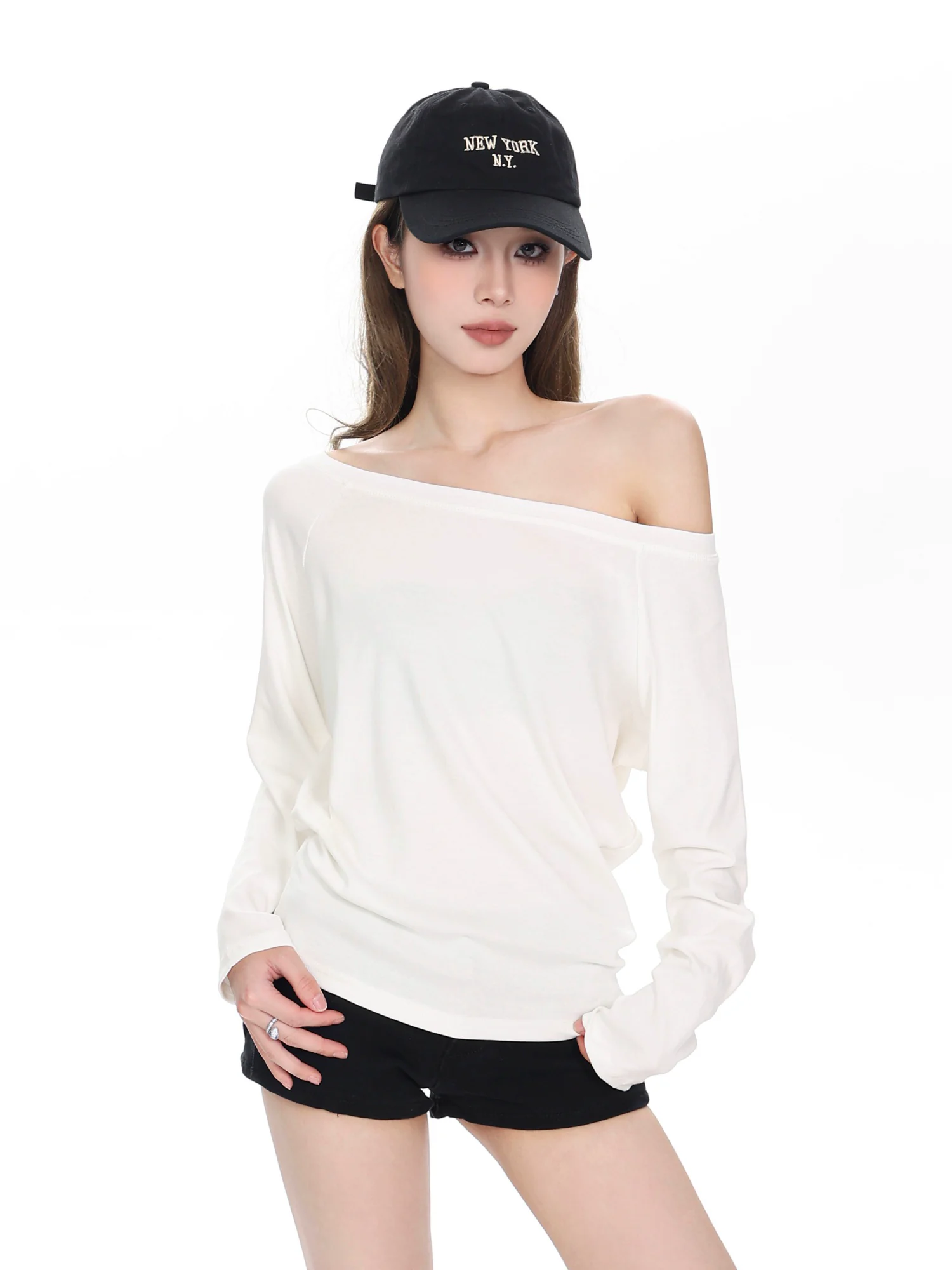 オフショルダー 長袖Tシャツ 商品写真