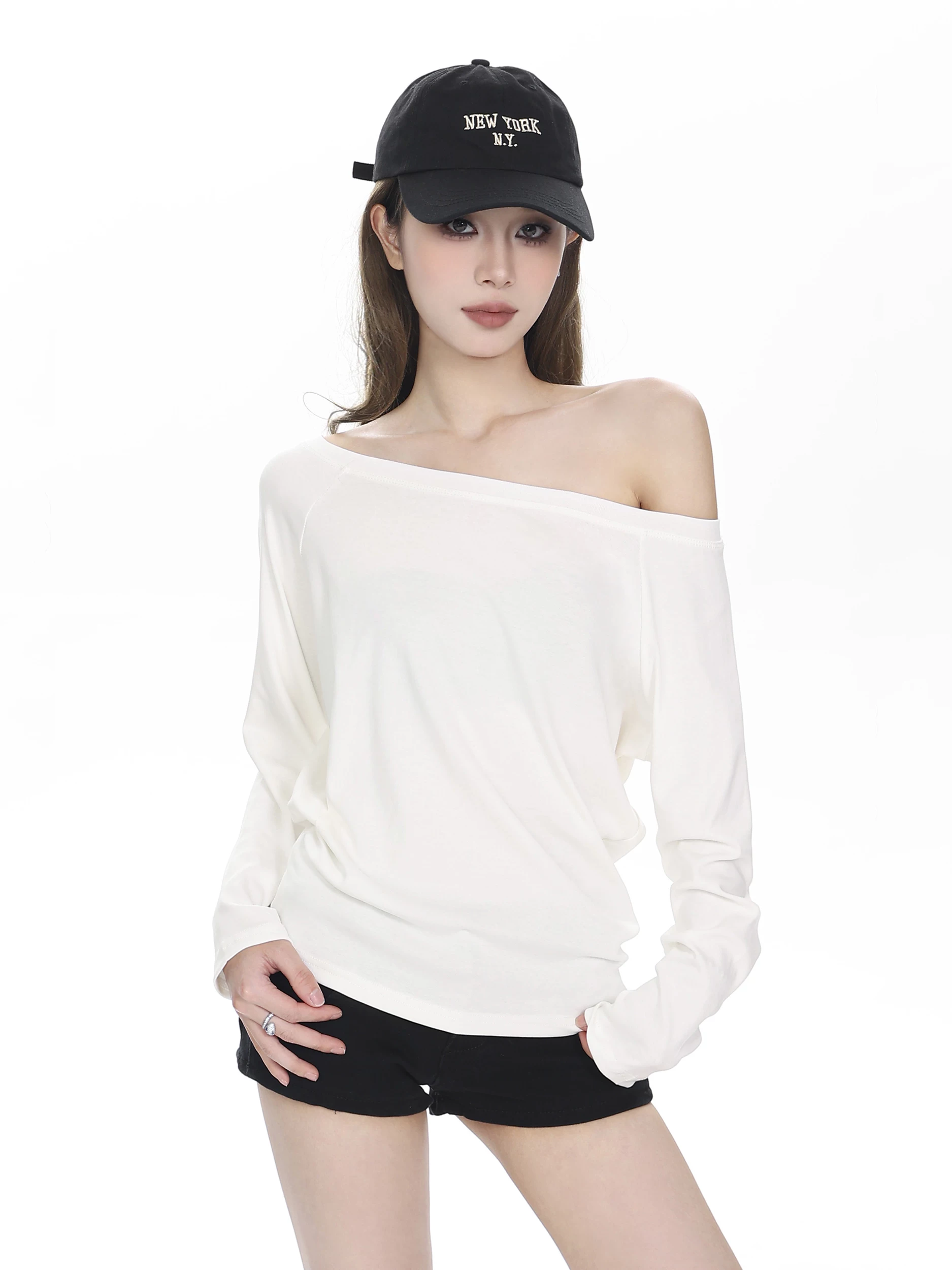オフショルダー 長袖Tシャツ 商品写真