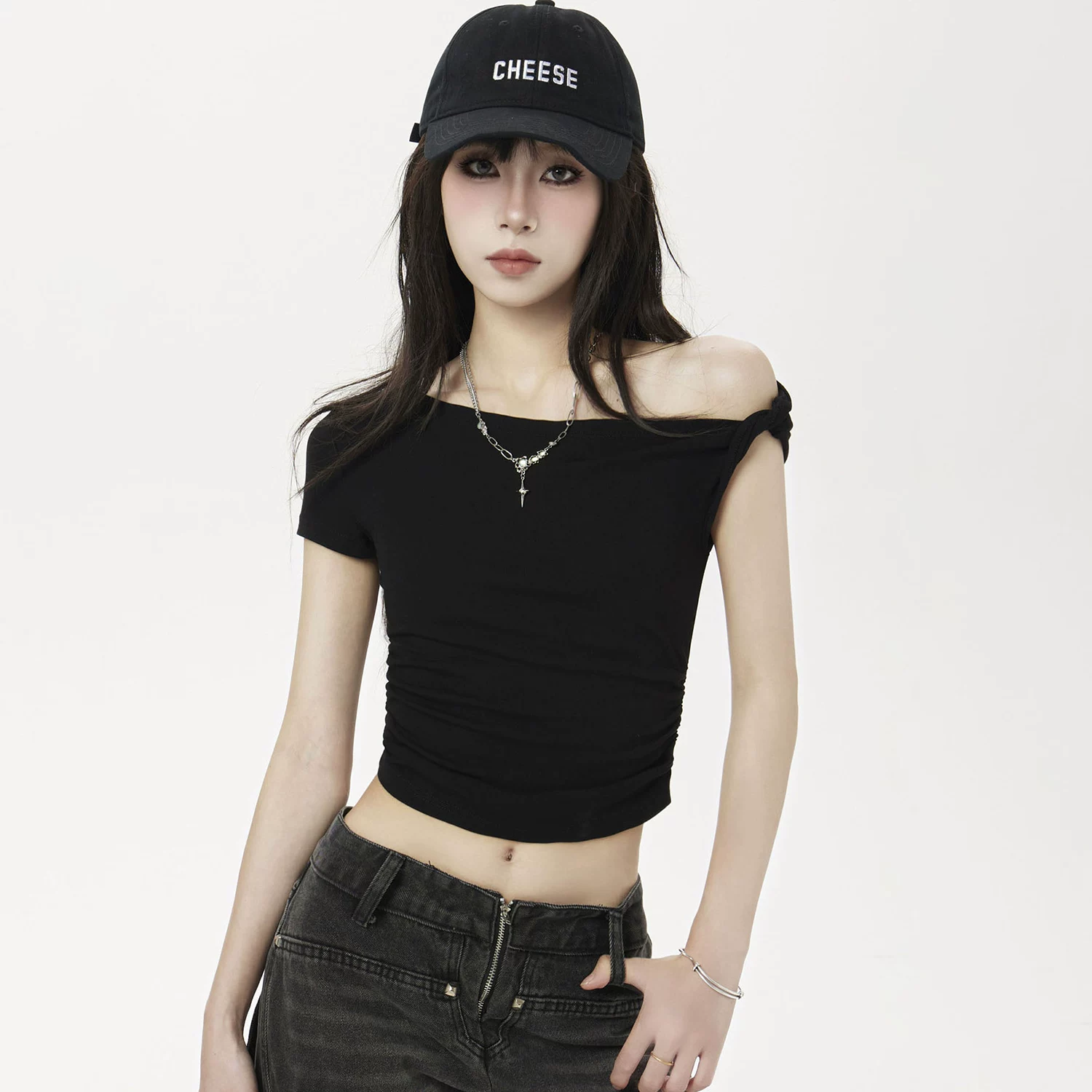 オフショルダー ショート丈 半袖Tシャツ 商品写真