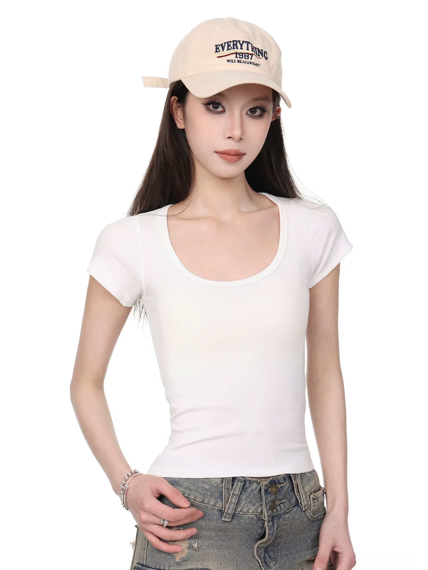 Uネック ショート丈 半袖Tシャツ 商品写真