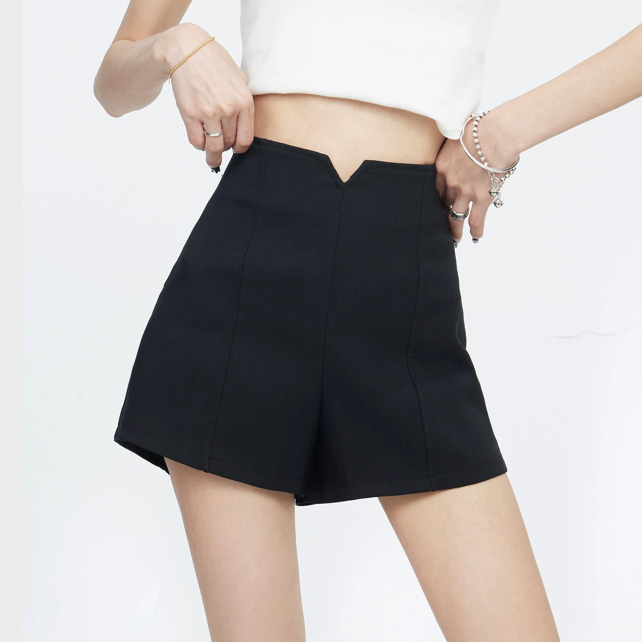 ハイウエスト ショートパンツ 商品写真