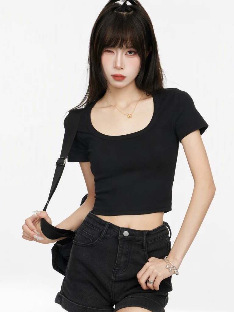 Uネック ショート丈 半袖Tシャツ 商品写真