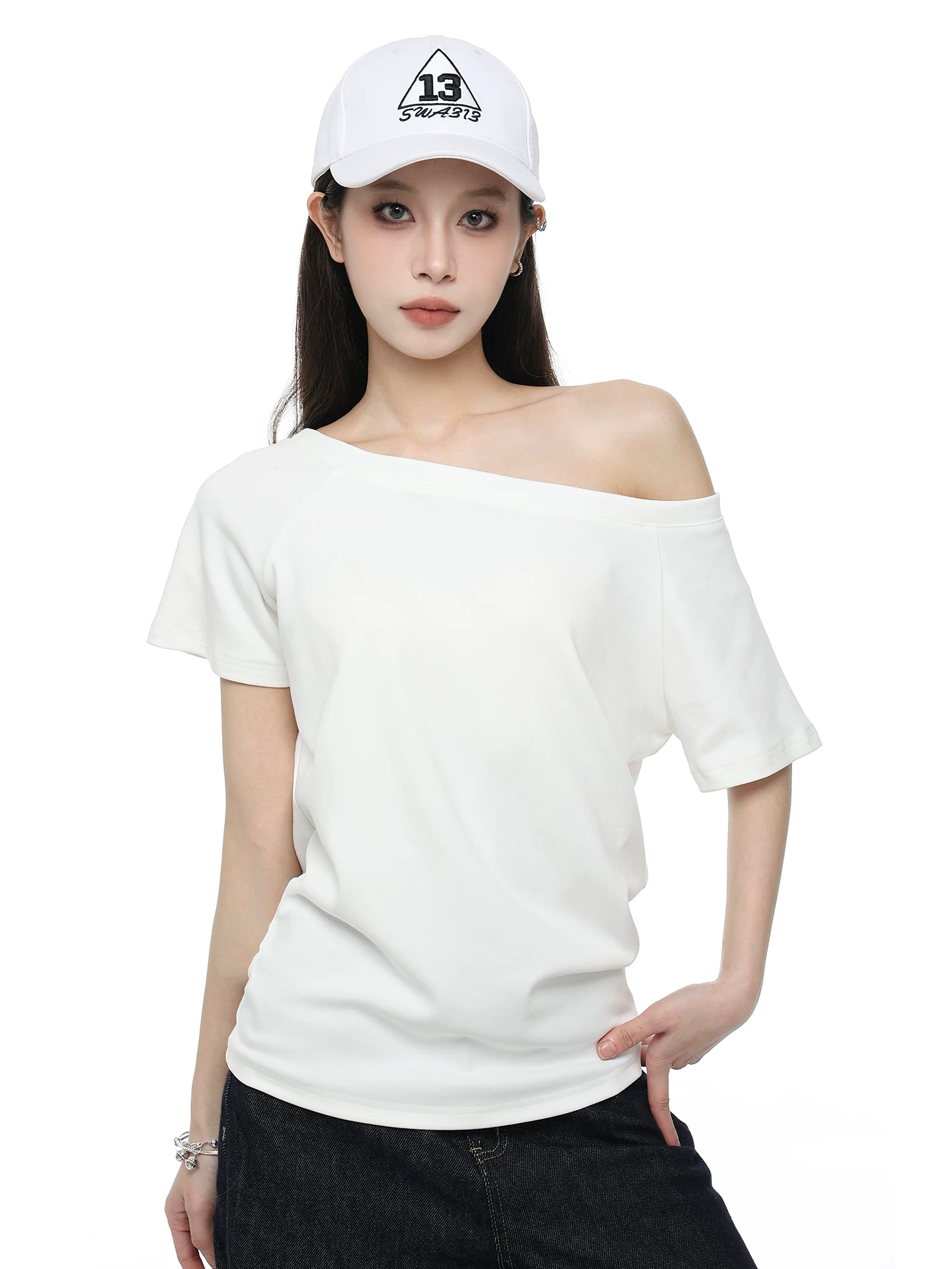 オフショルダー 半袖Tシャツ 商品写真