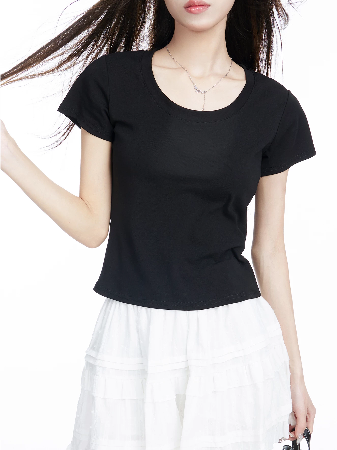 Uネック ショート丈 半袖Tシャツ 商品写真