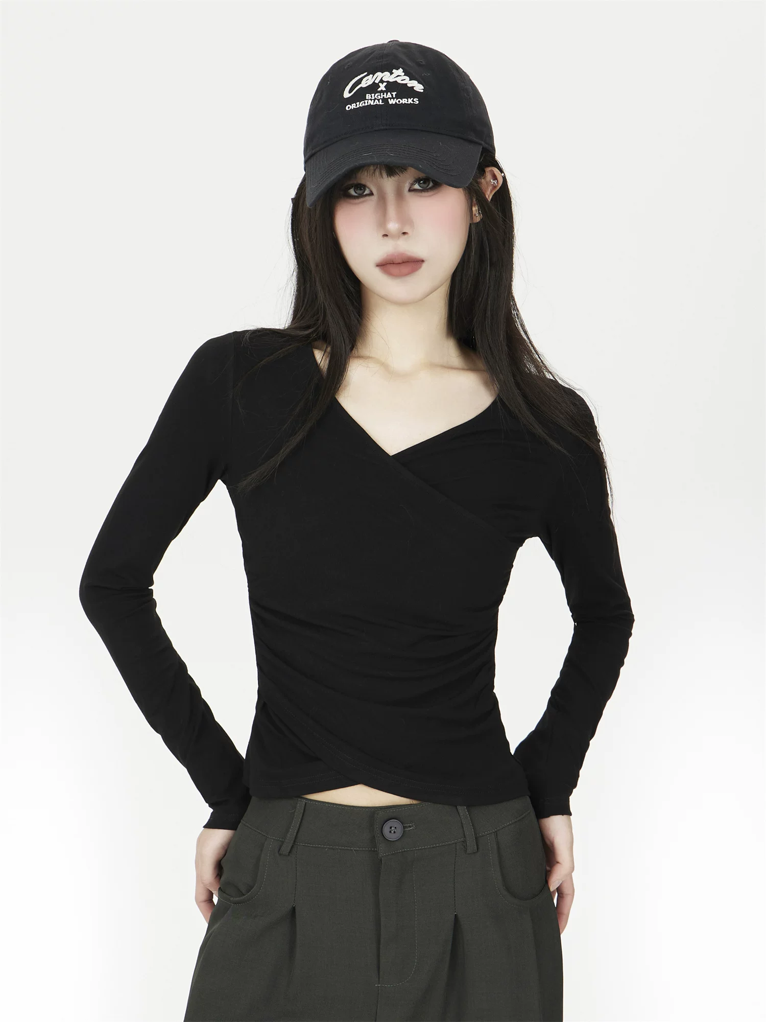 Vネック ギャザークロストップス 商品写真