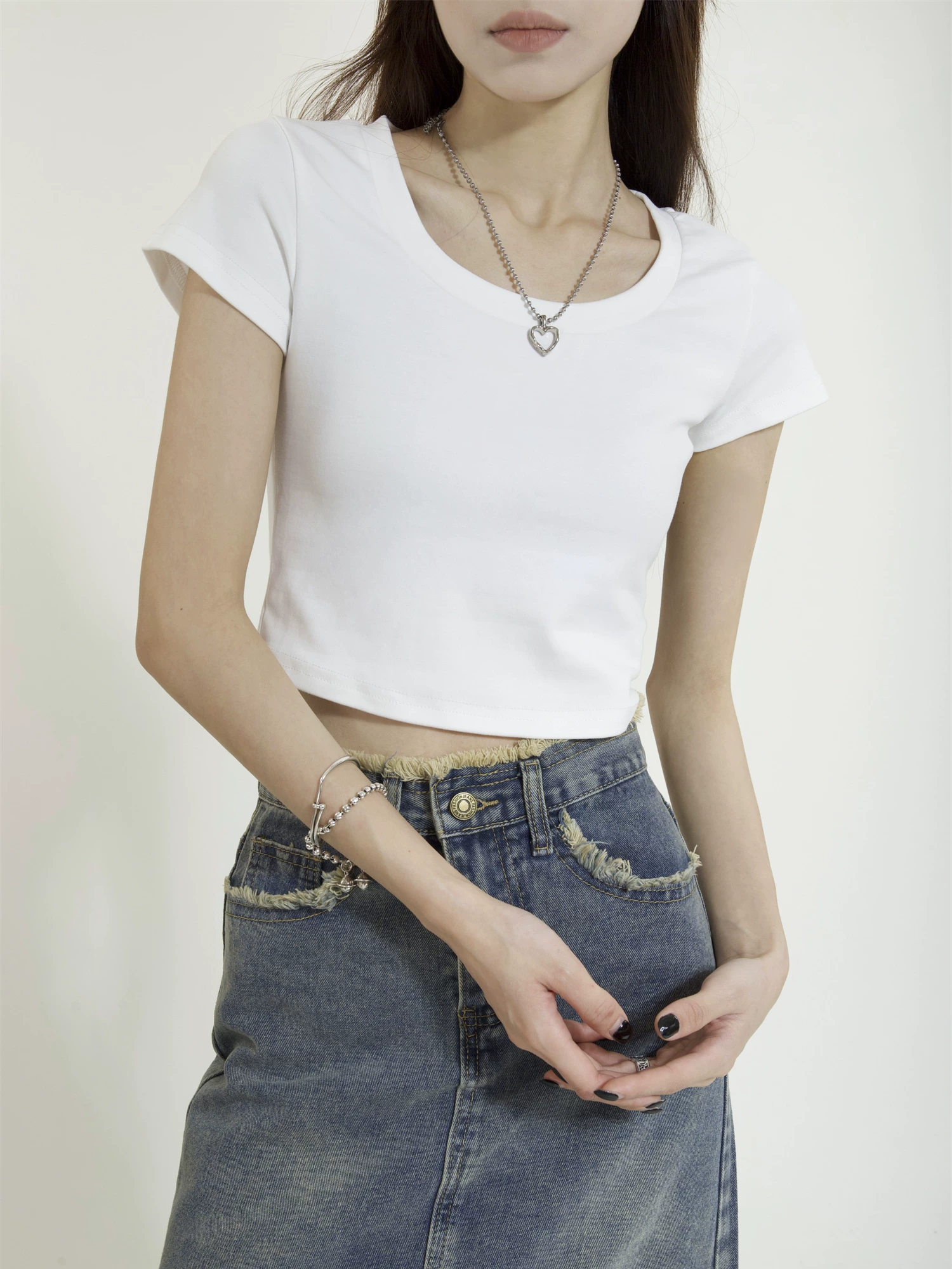 ショート丈 半袖Tシャツ 商品写真