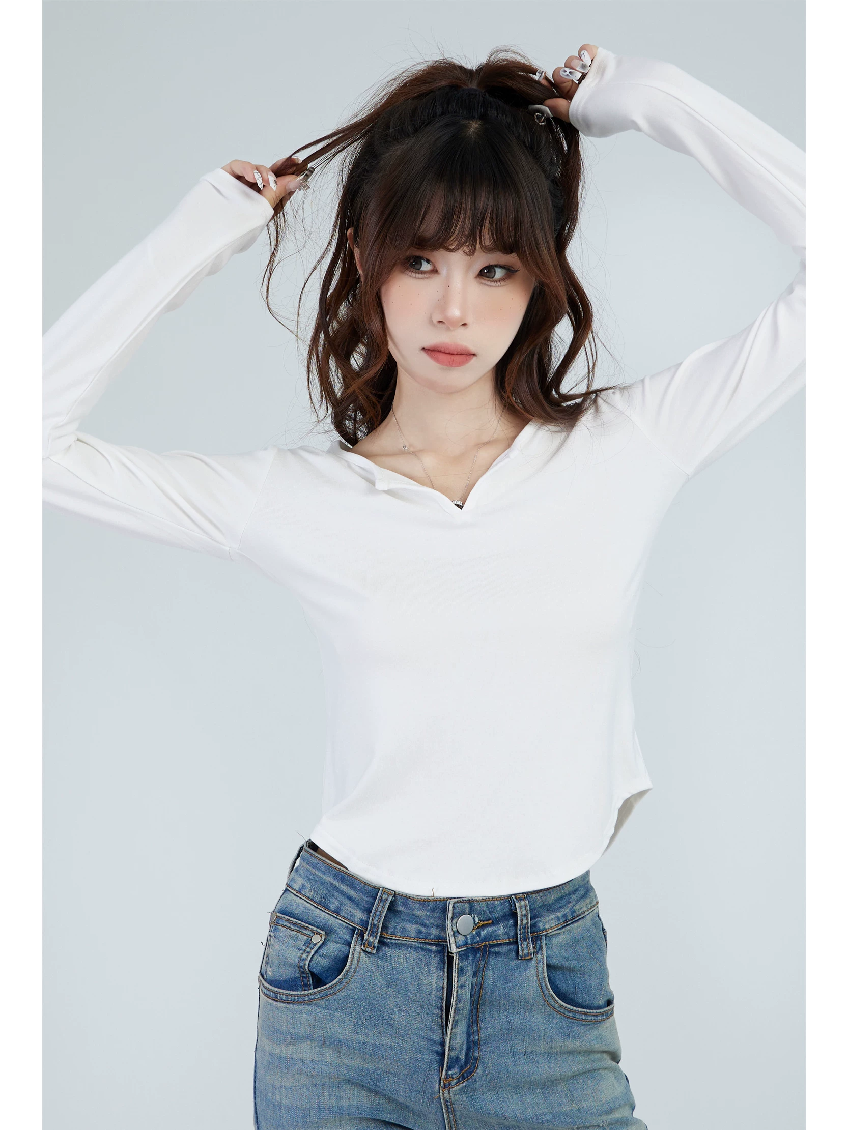 Vネック 長袖Tシャツ 商品写真