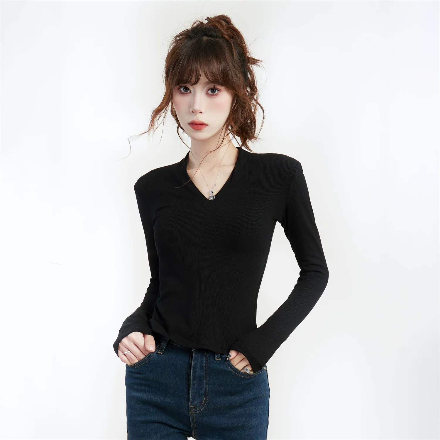 Vネック 長袖Tシャツ 商品写真