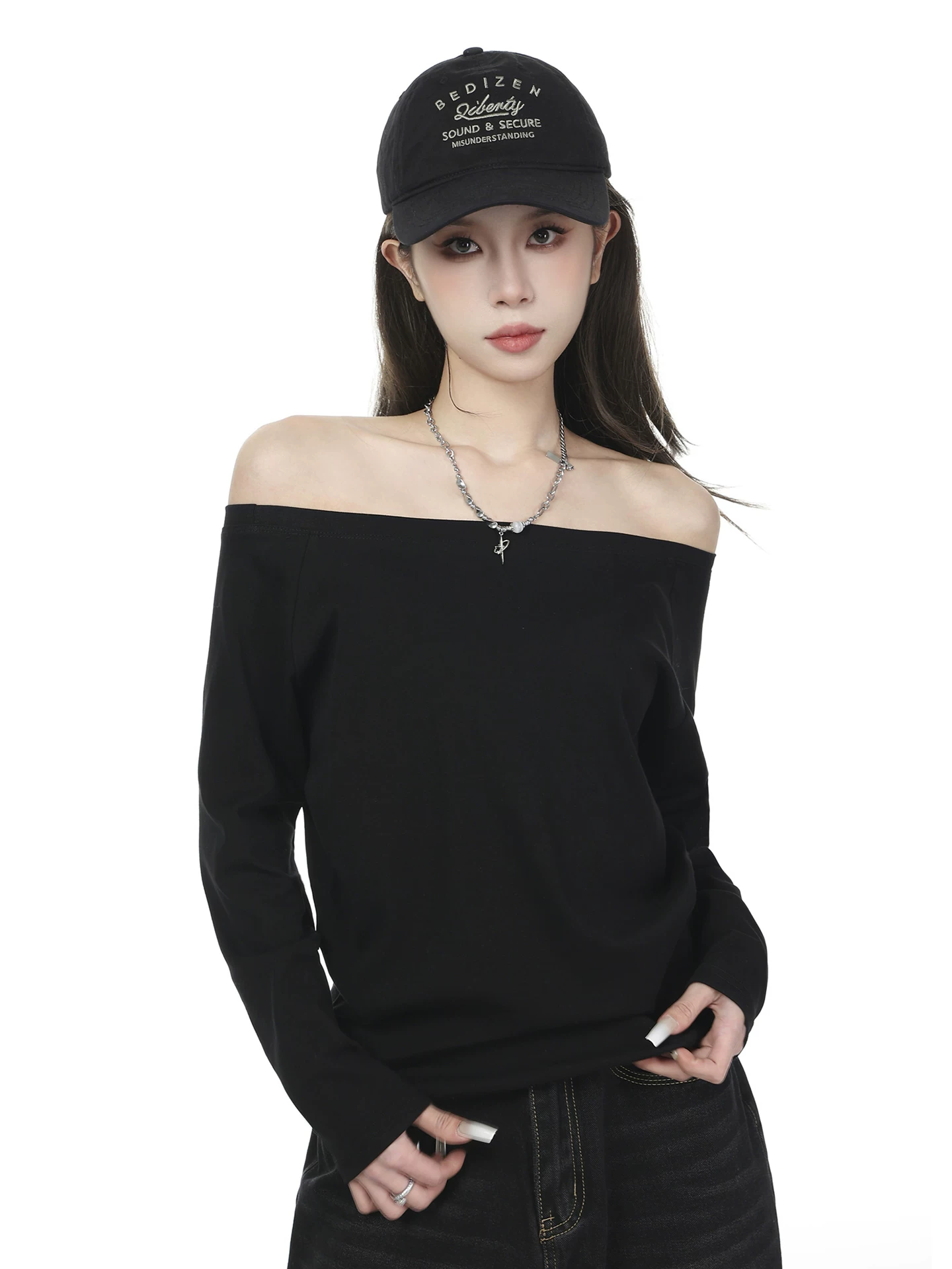 オフショルダー 長袖Tシャツ 商品写真