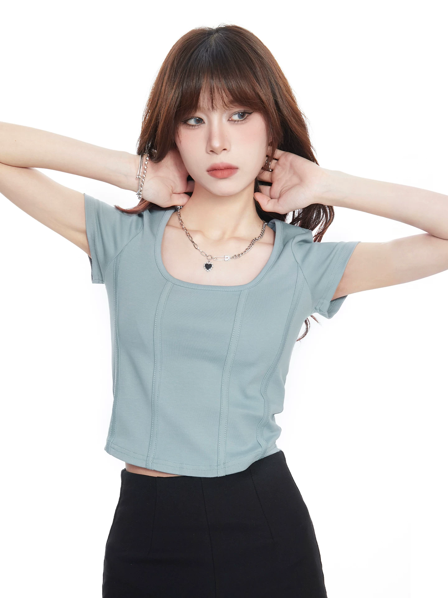 スクエアネック ショート丈 半袖Tシャツ 商品写真