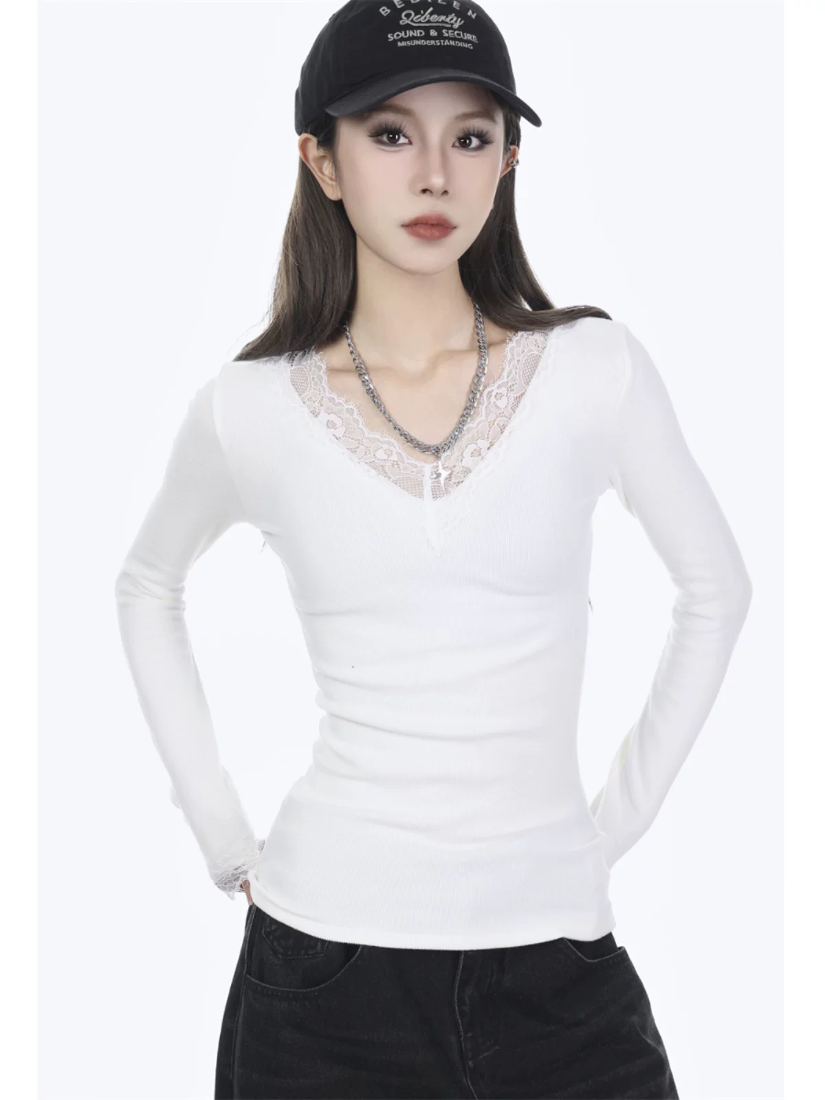 Vネック レース切り替え長袖Tシャツ 商品写真