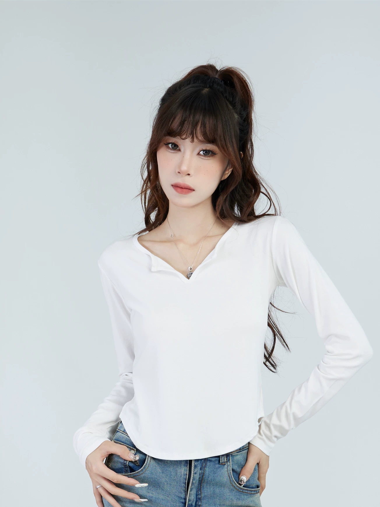 Vネック 長袖Tシャツ 商品写真