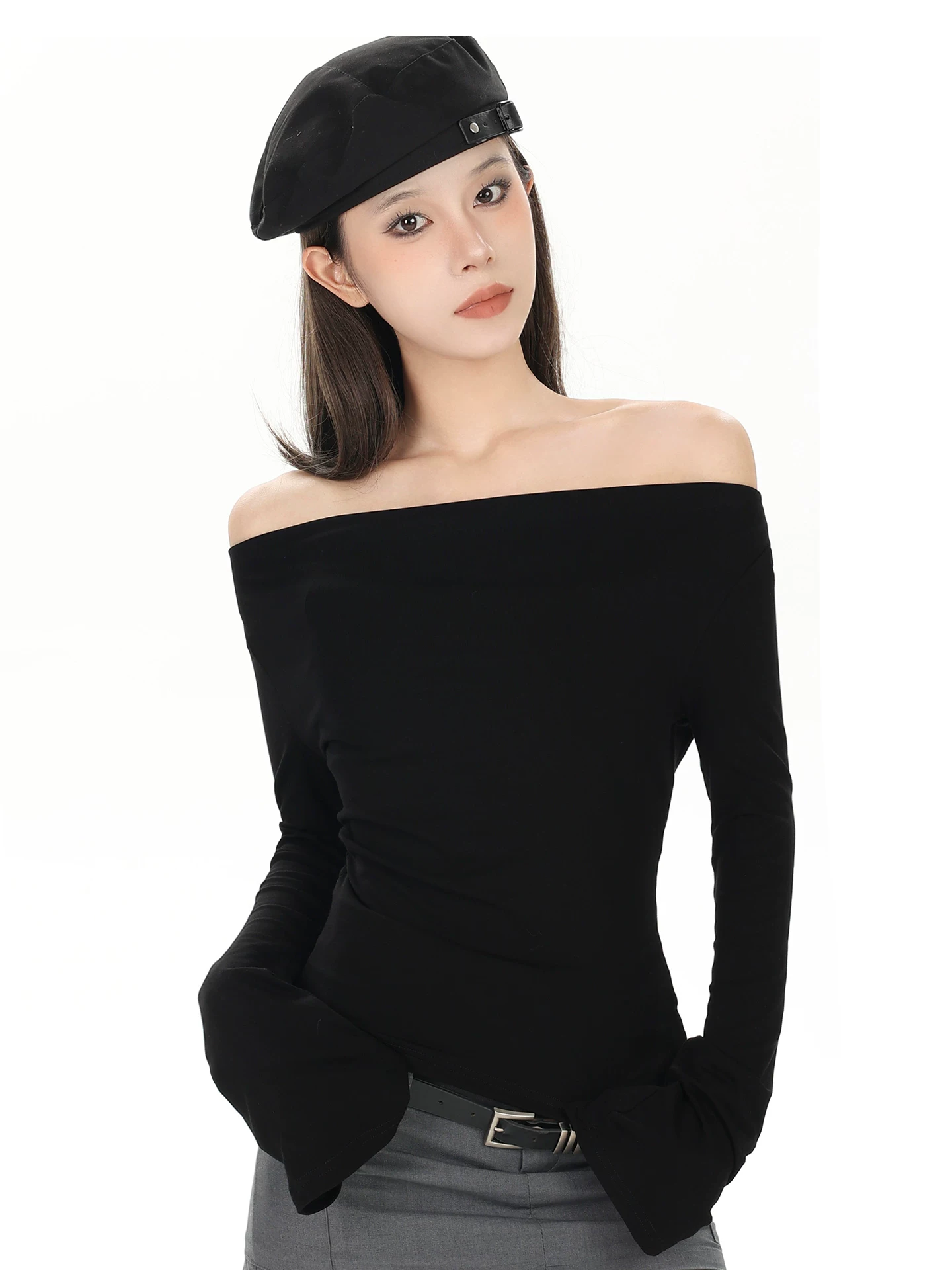 オフショルダー ドレープネック 長袖Tシャツ 商品写真