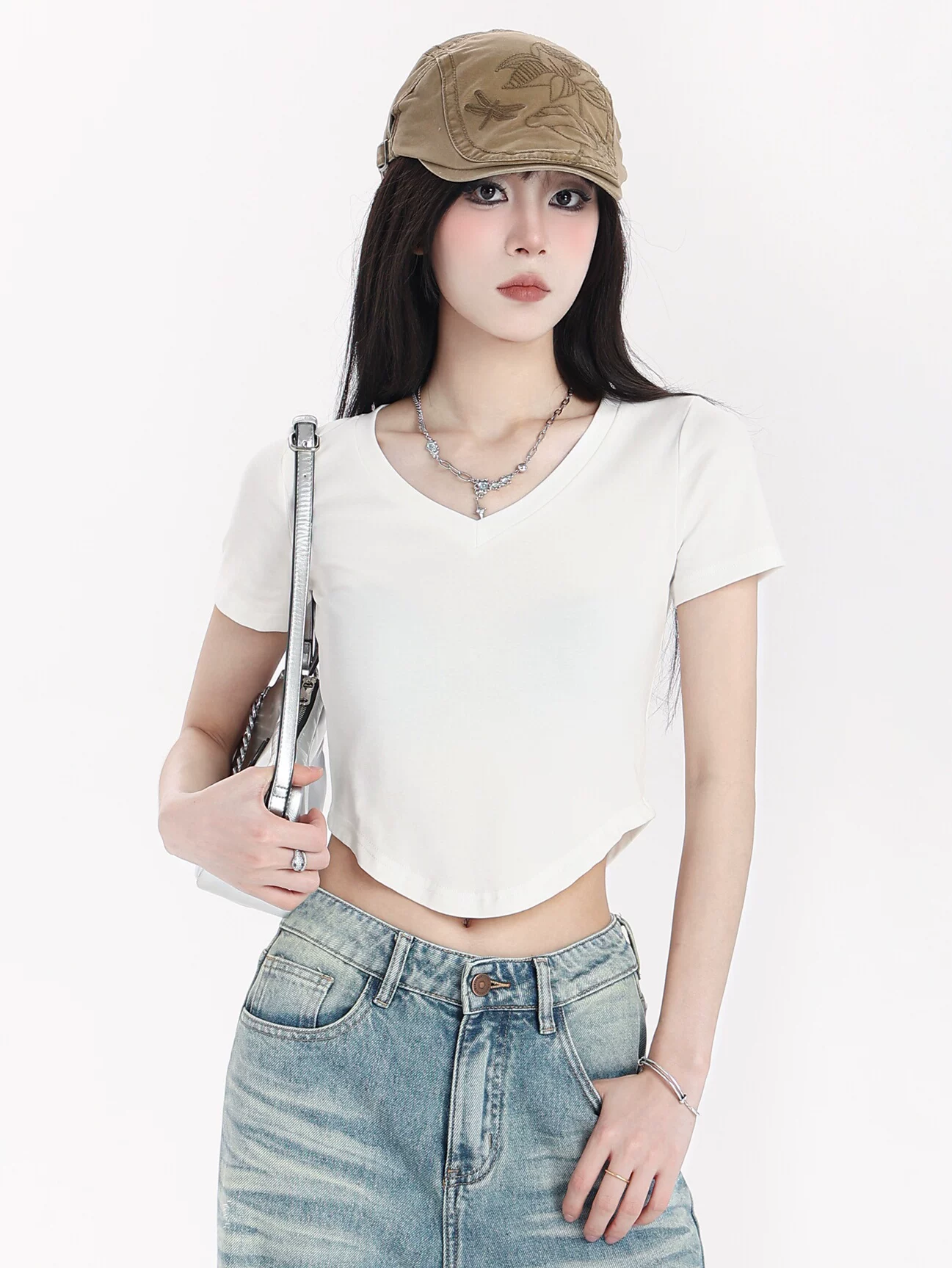 Vネック ショート丈 半袖Tシャツ 商品写真