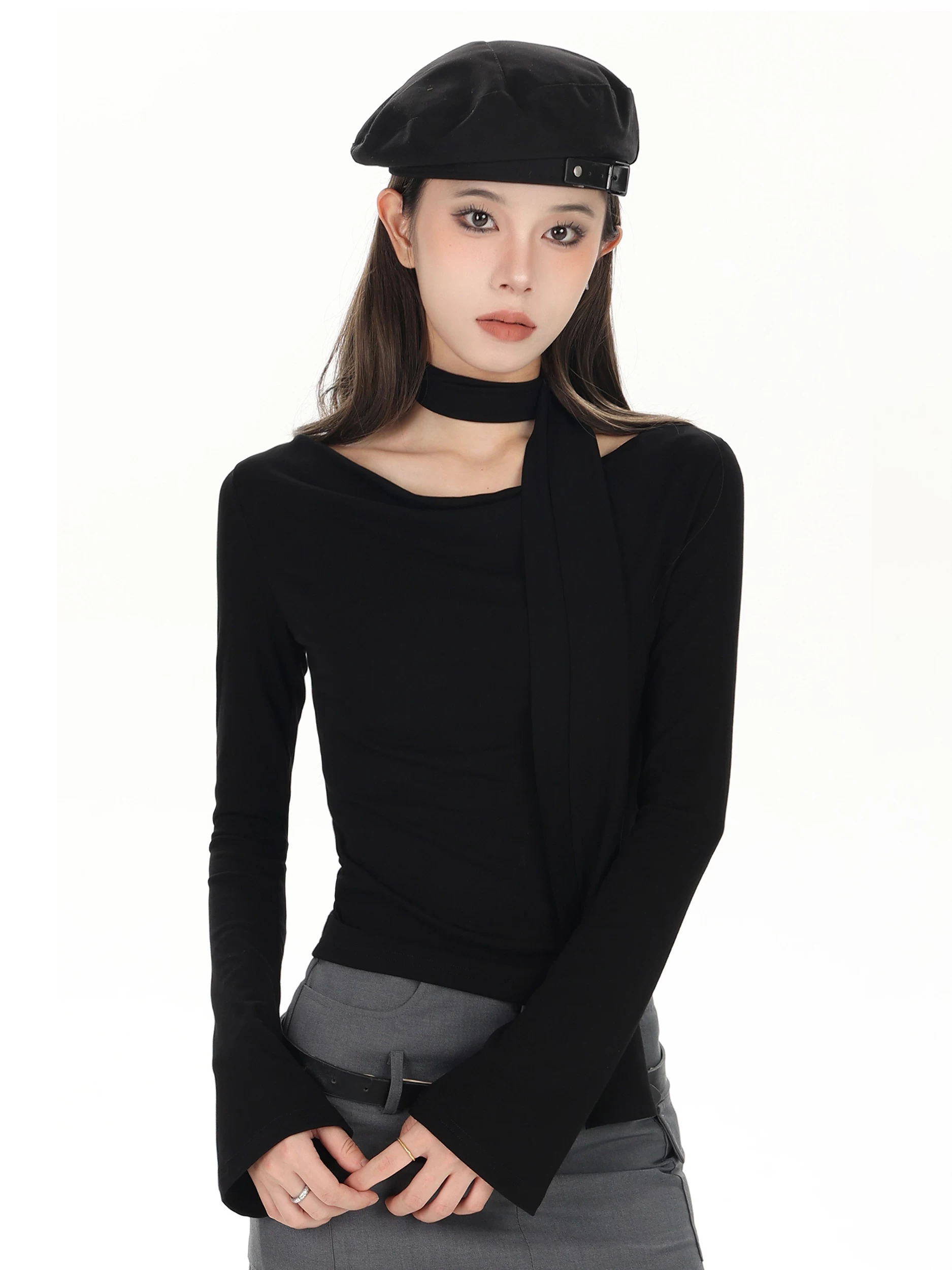 オフショルダー ドレープネック 長袖Tシャツ 商品写真