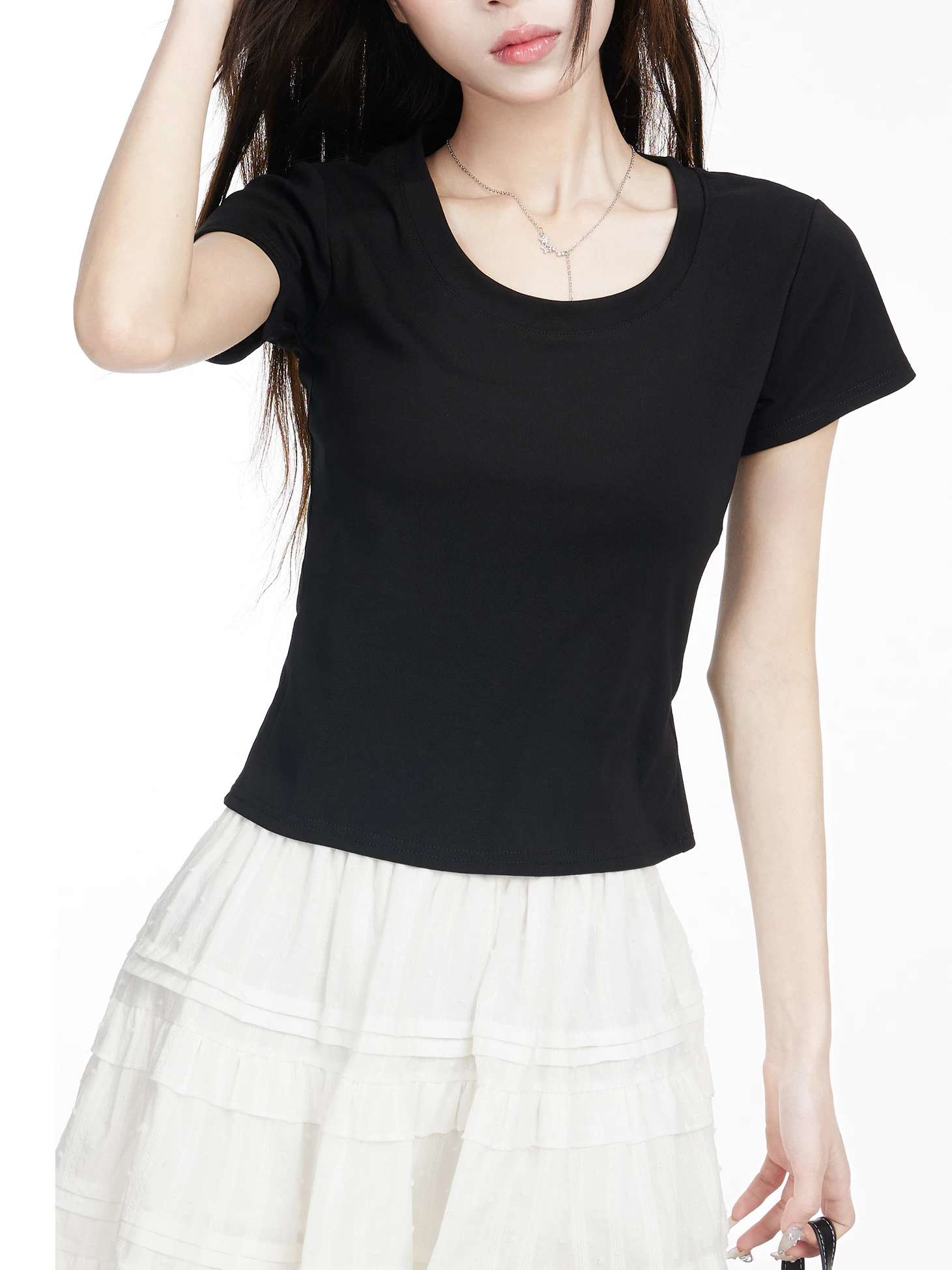 Uネック ショート丈 半袖Tシャツ 商品写真