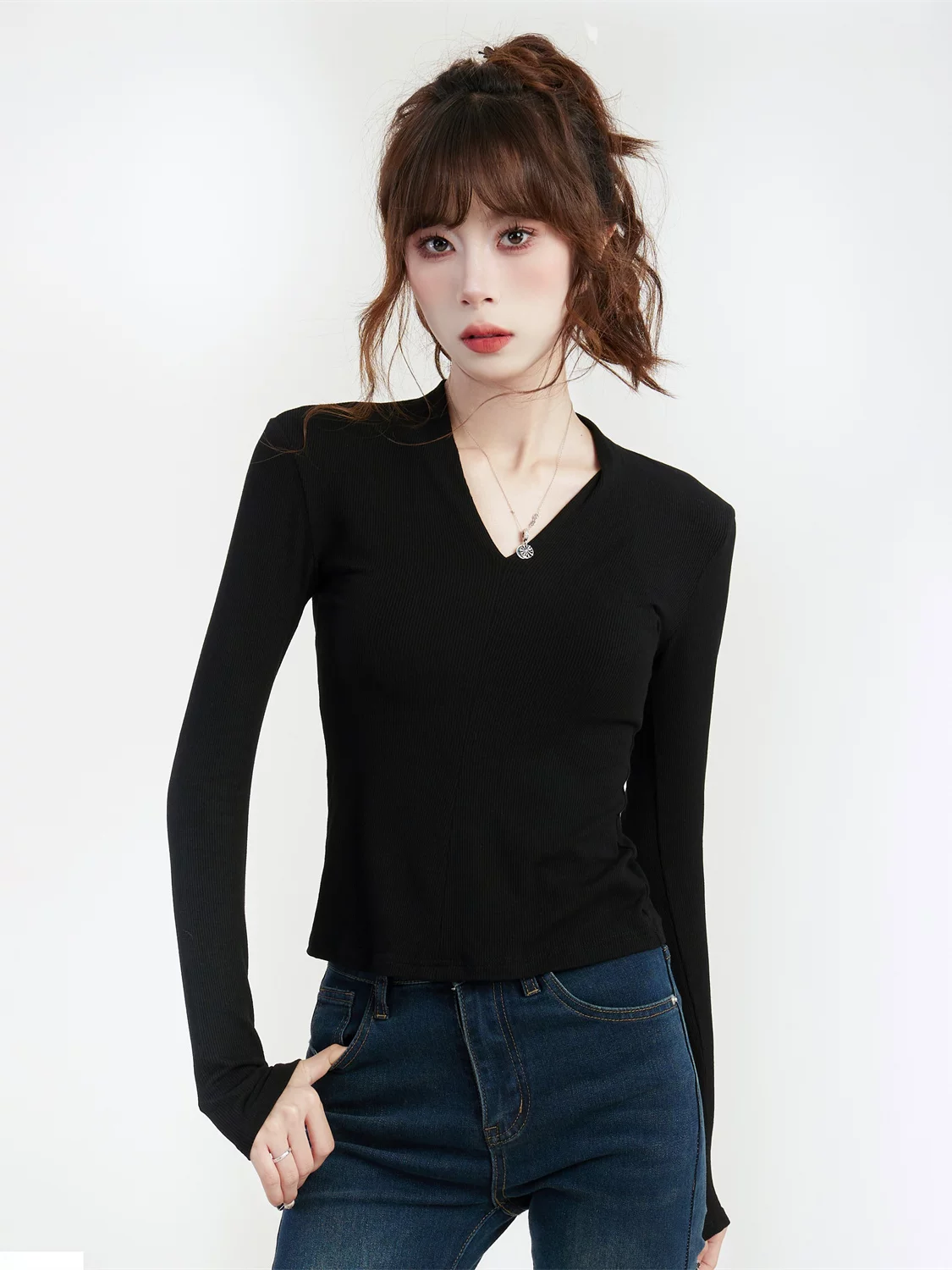 Vネック 長袖Tシャツ 商品写真
