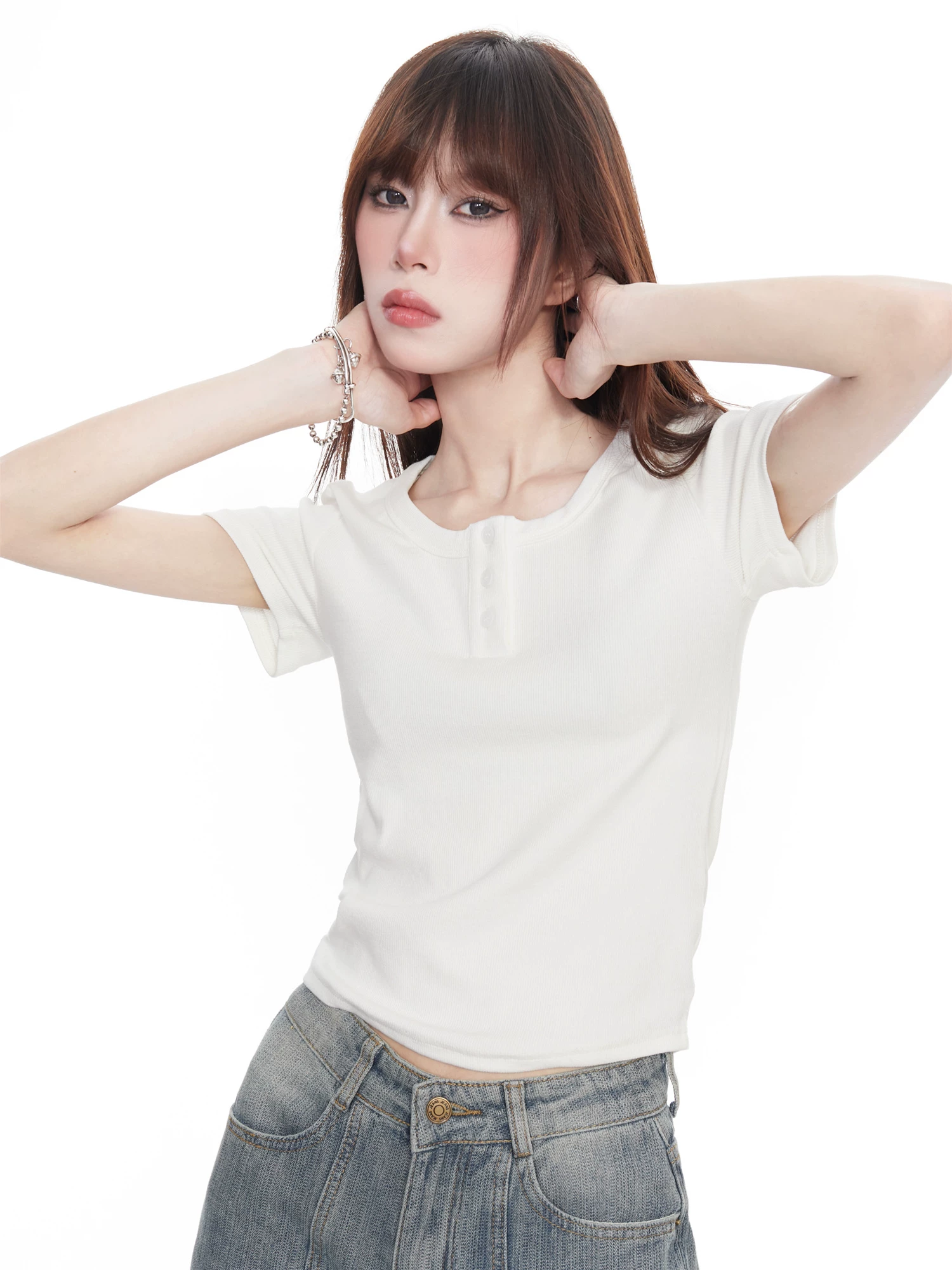 ボタン付き クルーネック半袖Tシャツ 商品写真
