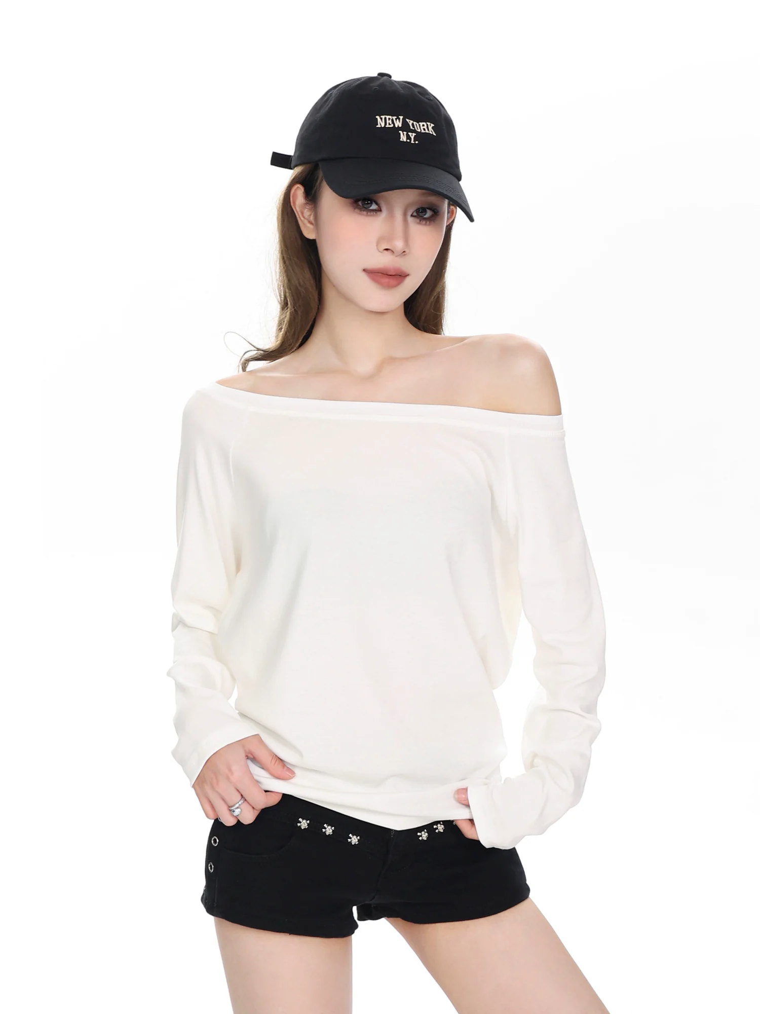 オフショルダー 長袖Tシャツ 商品写真