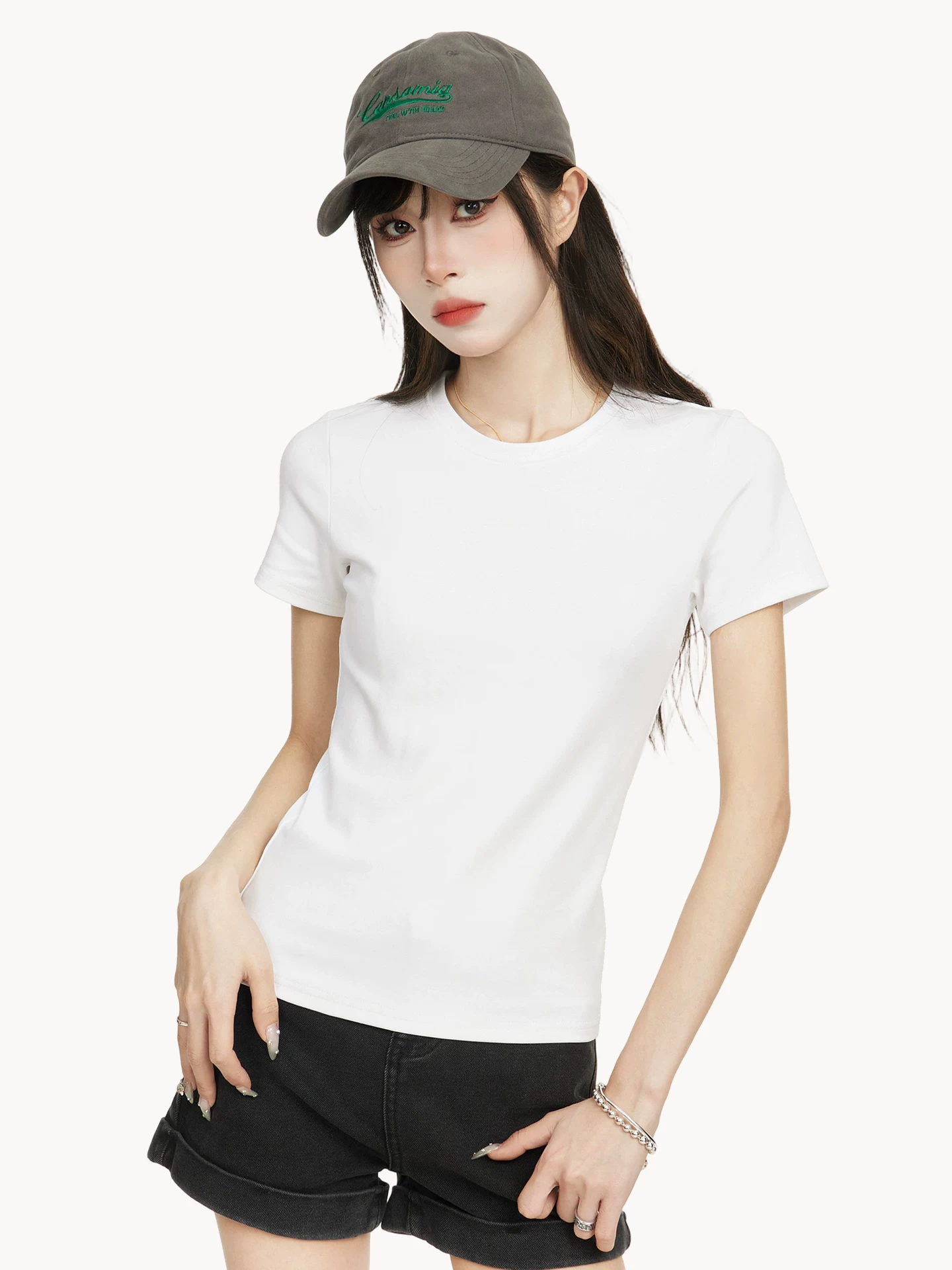 クルーネック ショート丈Tシャツ 商品写真