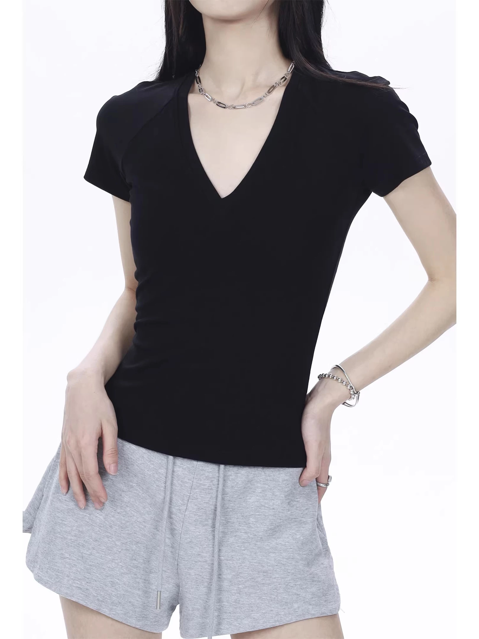 Vネック 半袖Tシャツ 商品写真