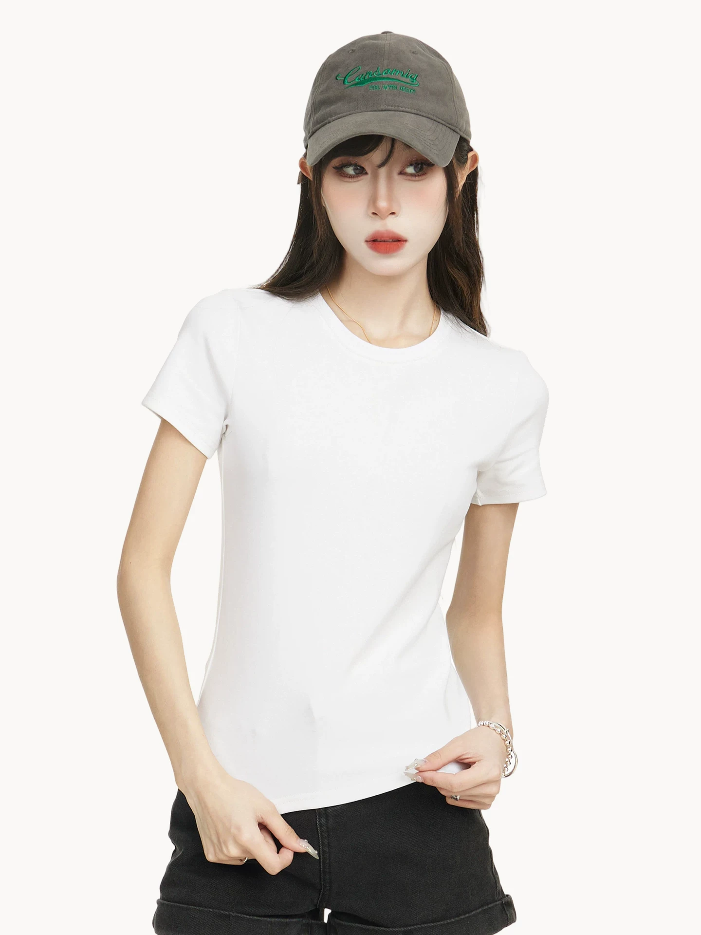 クルーネック ショート丈Tシャツ 商品写真