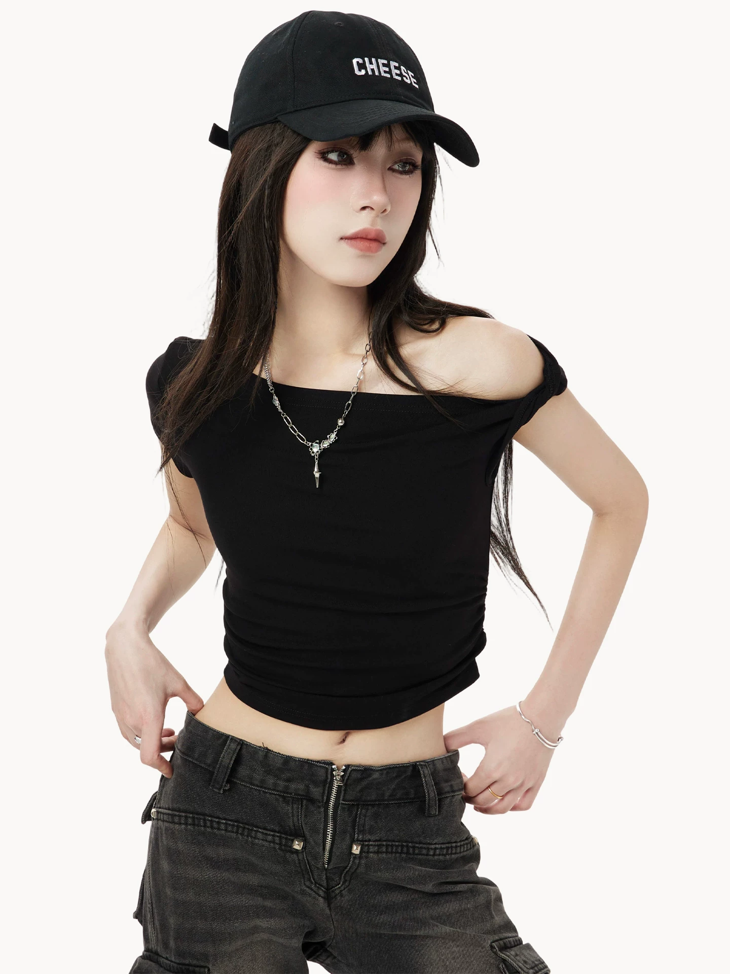 オフショルダー ショート丈Tシャツ 商品写真