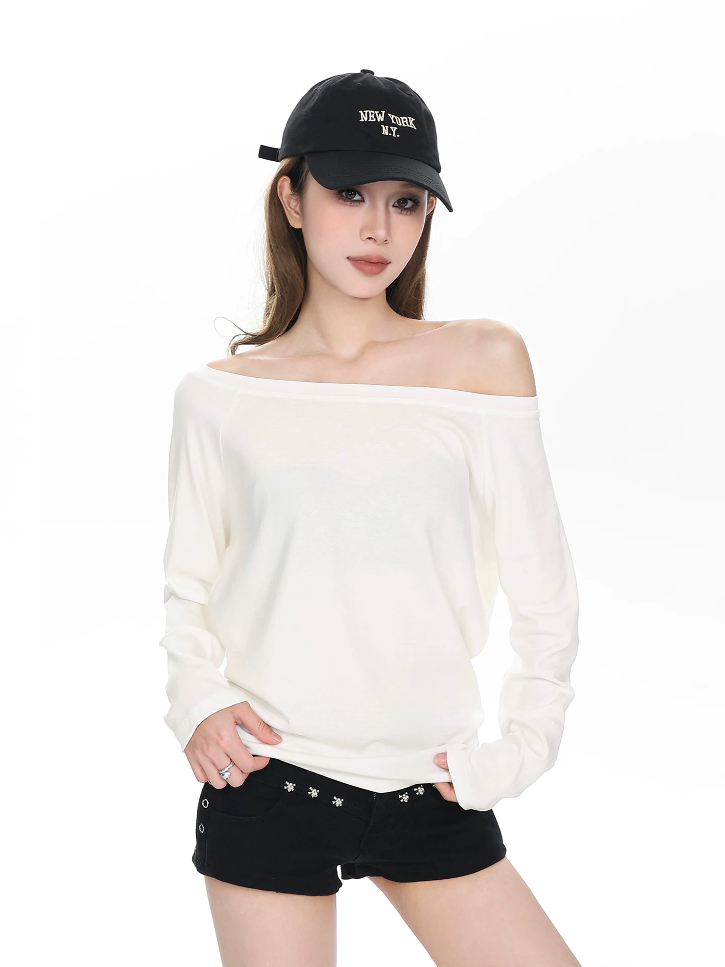オフショルダー 長袖Tシャツ 商品写真