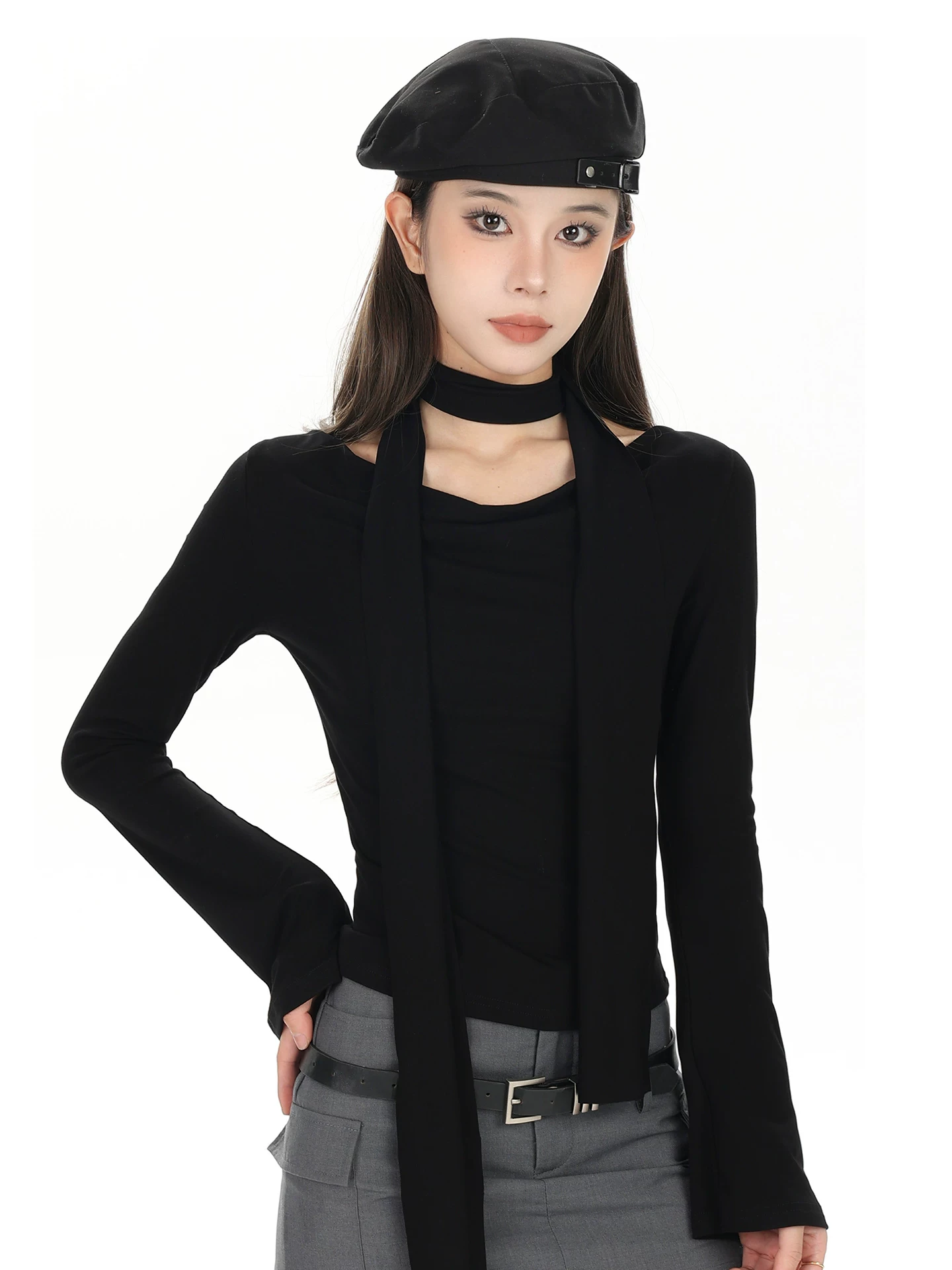 オフショルダー ドレープネック 長袖Tシャツ 商品写真
