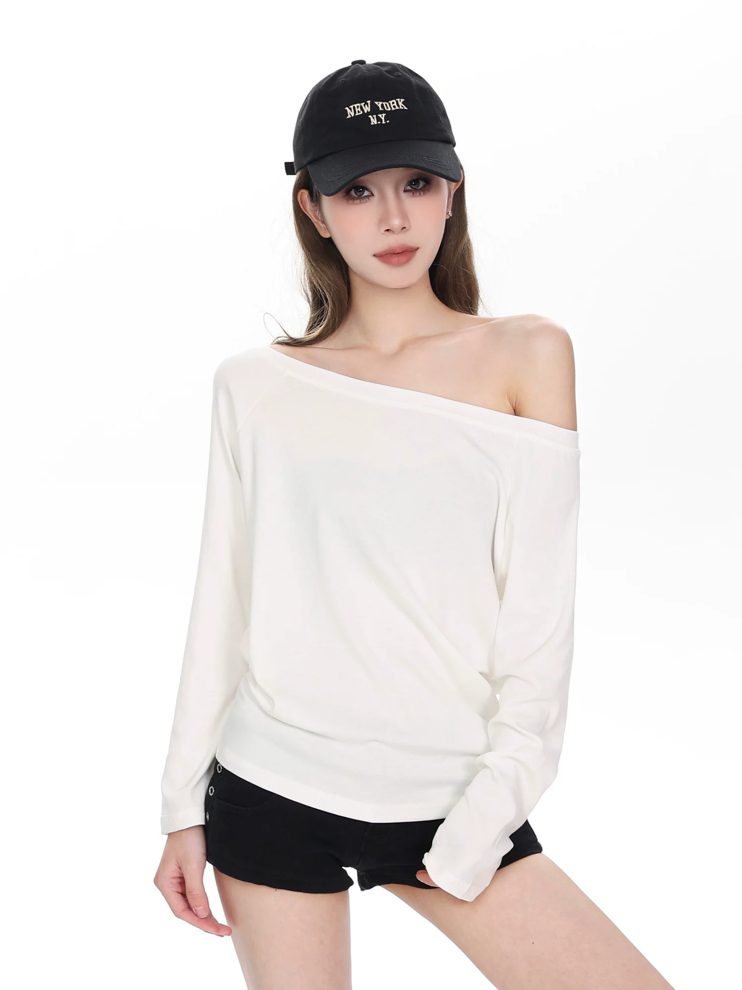 オフショルダー 長袖Tシャツ 商品写真