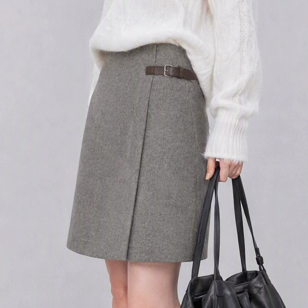 AMII バックル飾り付き ウール混Aラインミニスカート 商品写真