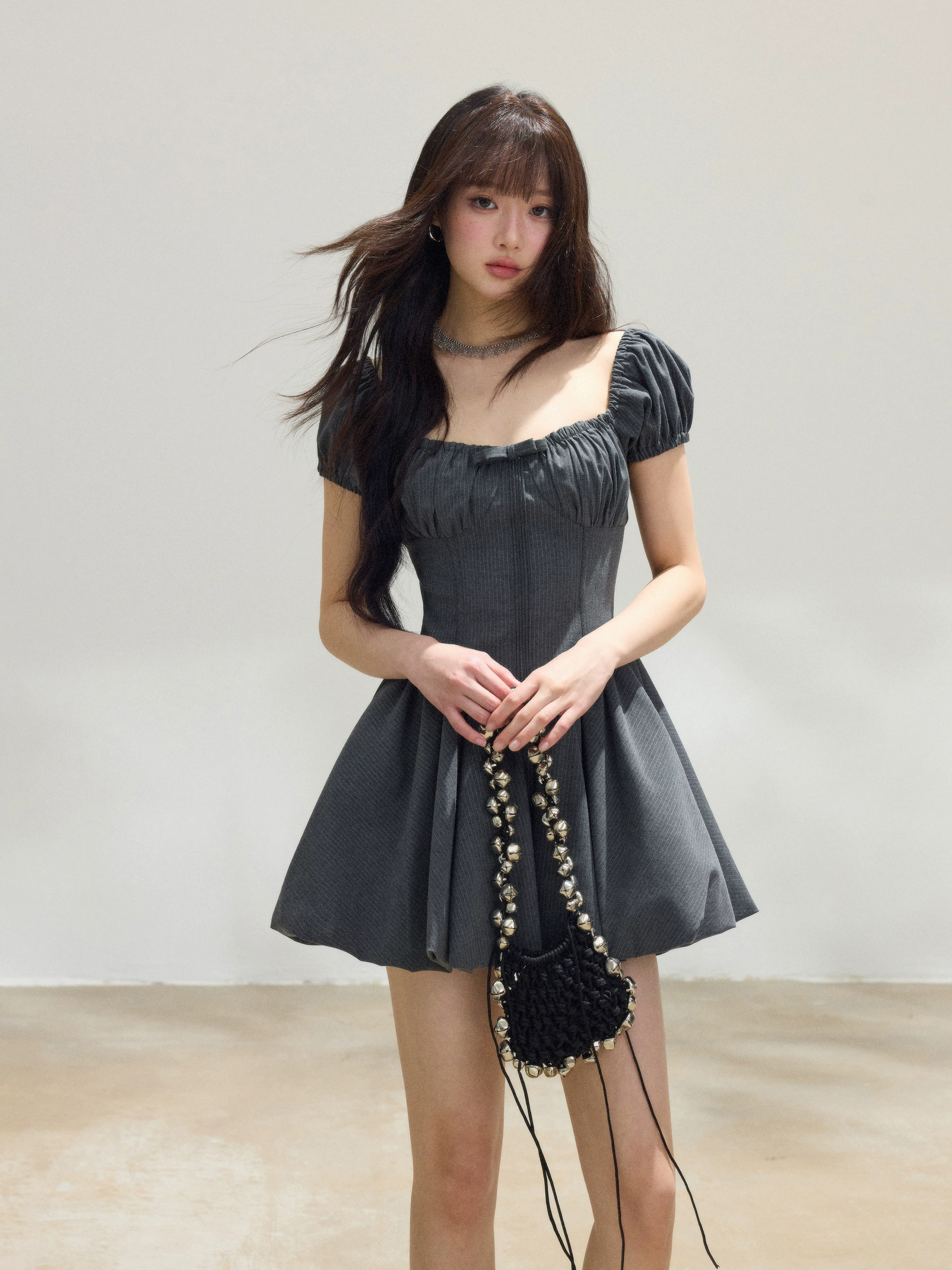 グレー スクエアネック パフスリーブワンピース 商品写真