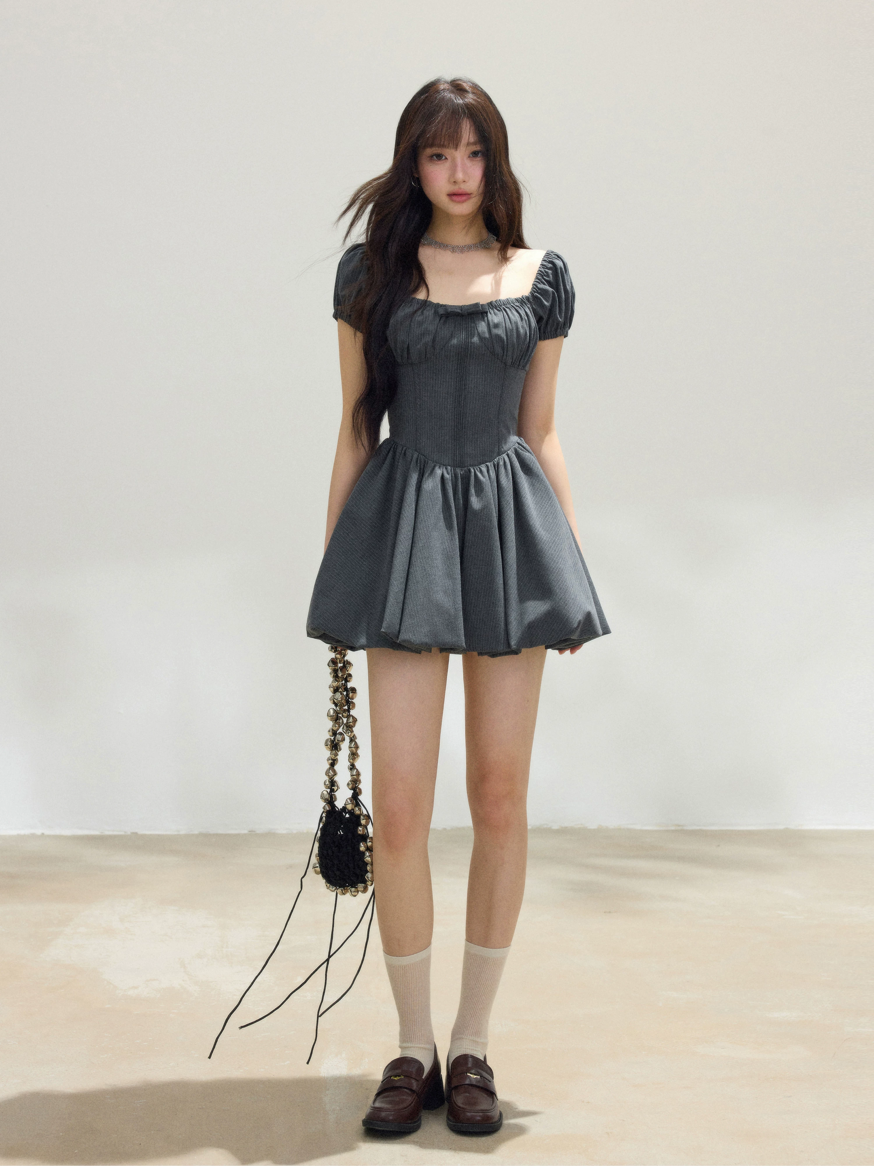グレー スクエアネック パフスリーブワンピース 商品写真
