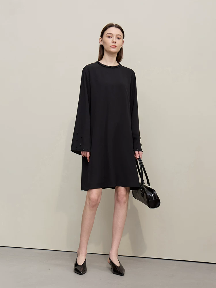 Amii ビーズ付き フレアスリーブワンピース 商品写真